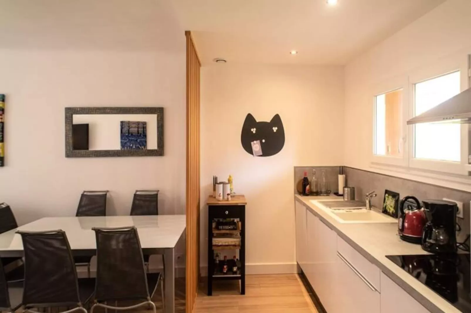 66b - Bel Appartement &agrave; 800m De La Mer Avec Parking Priv&eacute;-Image-tags.