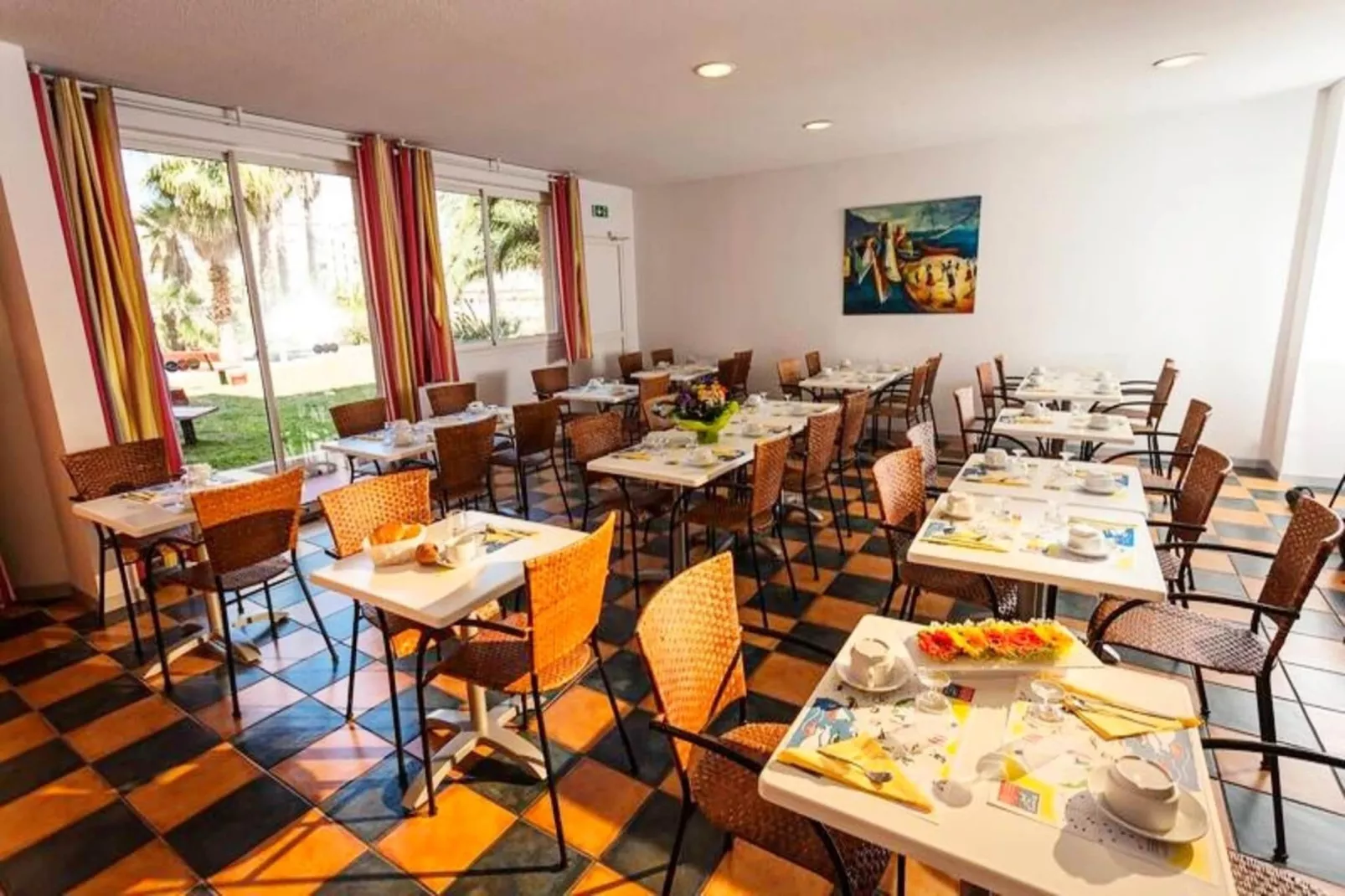 Résidence Mer & Golf Port Argelès***-Buitenkant zomer