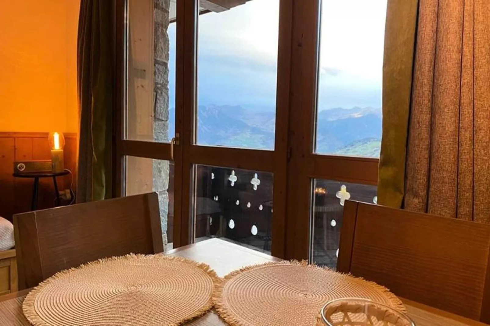 Résidence Valeriane-Eetkamer