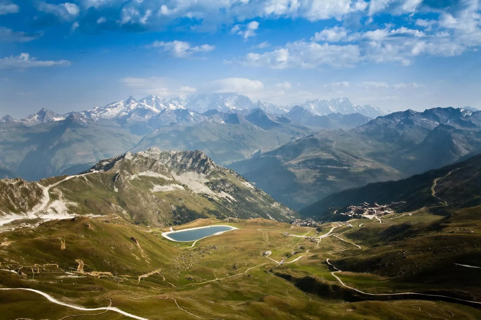 Résidence Aiguille Grive Bat I - Buitenkant zomer