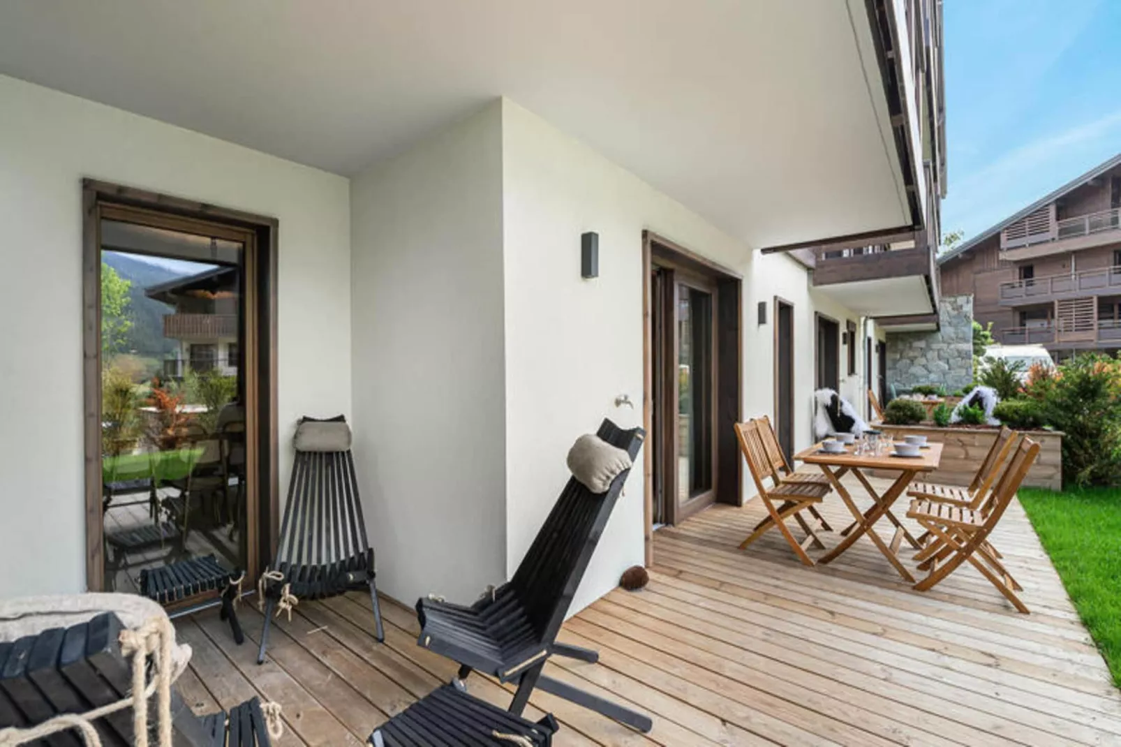 Résidence Stallion A-Buitenkant zomer