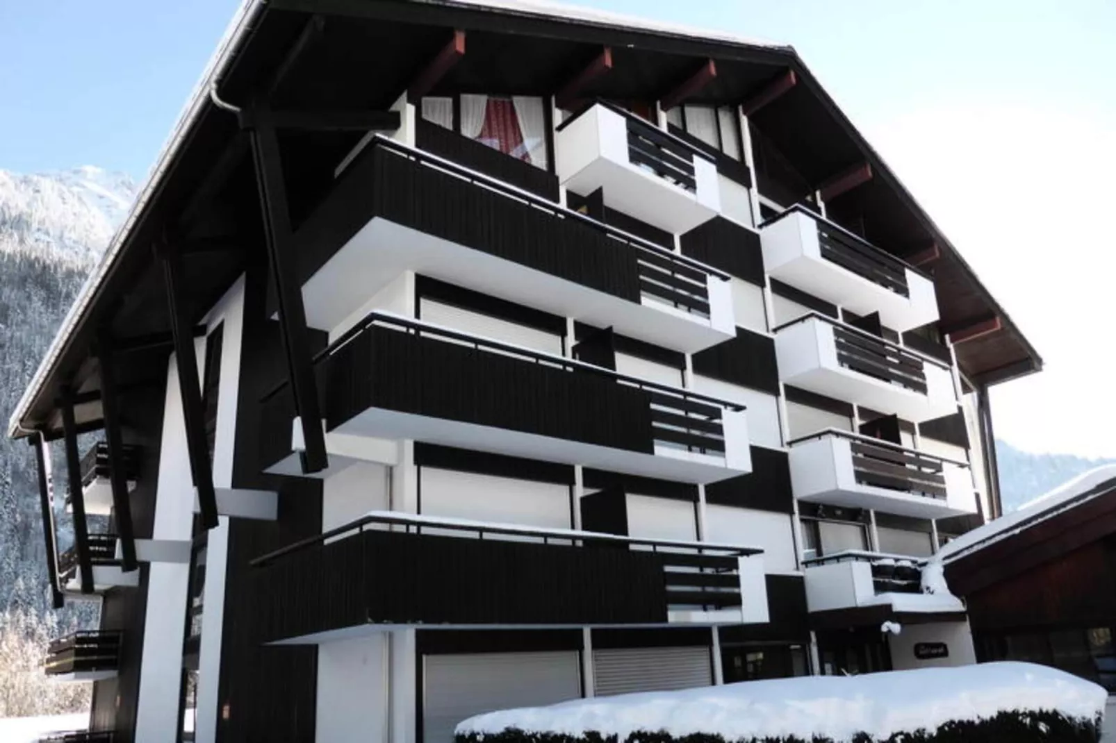 Résidence Bel'aval-Buitenkant zomer