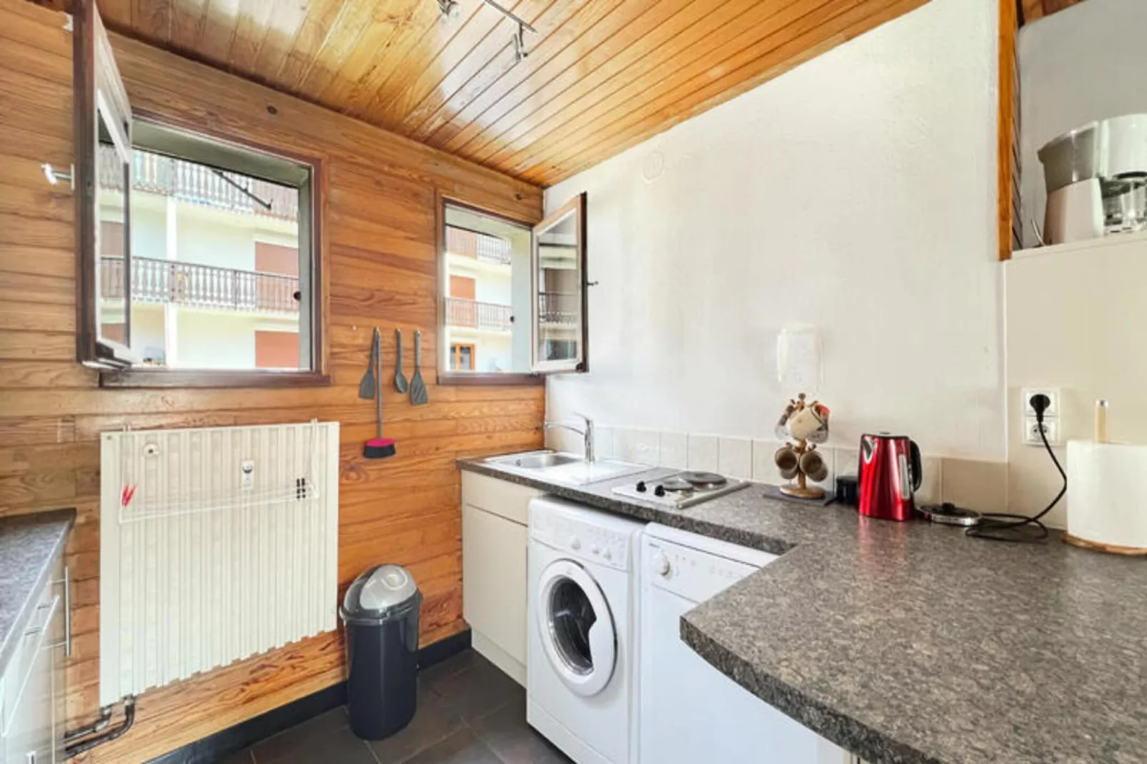 Appartements à Les Carroz-d'Arâches-Buitenkant zomer