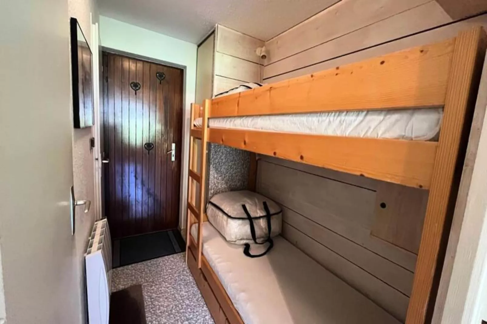 Résidence Le Perce-neige-Buitenkant zomer