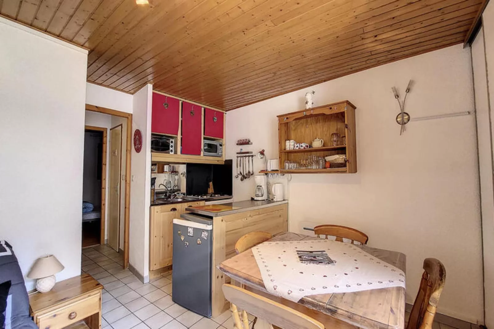 Appartements à Saint Jean d'Aulps-Eetkamer