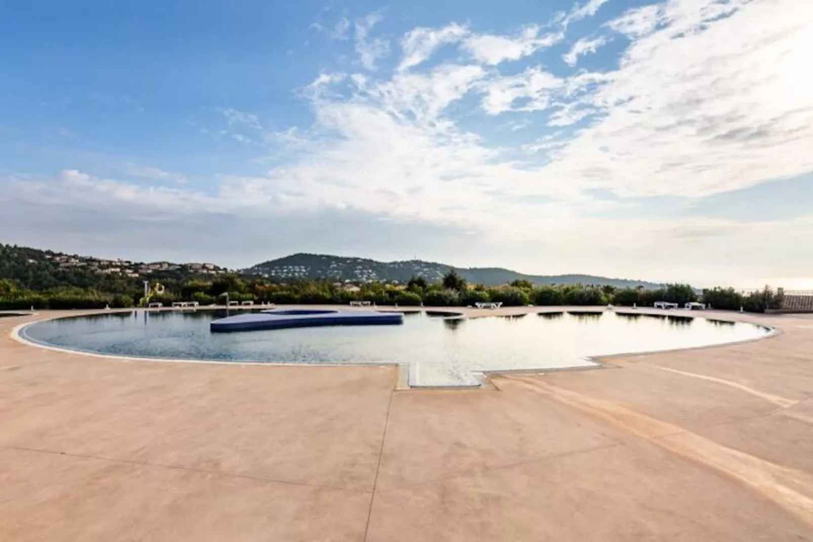 Appartement in Roquebrune bij Sainte-Maxime-Image-tags.