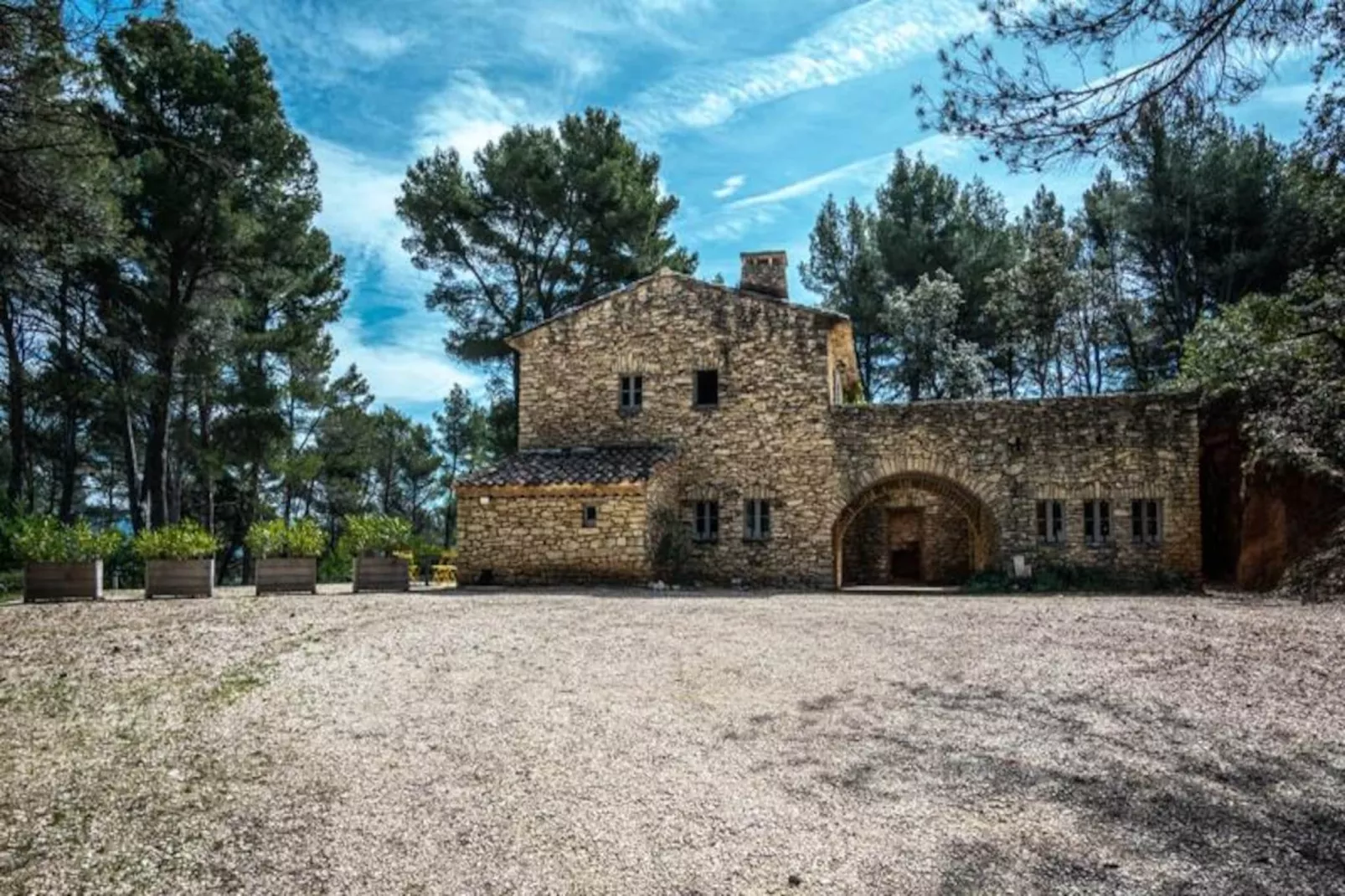 Maison Avec Vue Et Piscine Chauff&eacute;e &agrave; Roussillon-Image-tags.