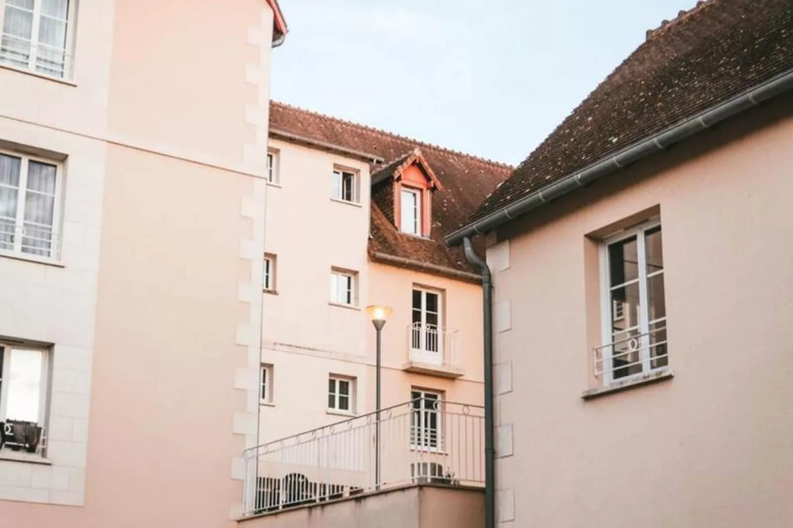 Appart'Hotel La Roche-Posay - Buitenkant zomer