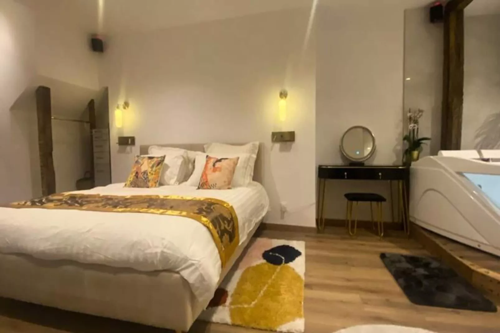 19a - Le Septi&egrave;me Ciel, Cocoon Lover-Image-tags.