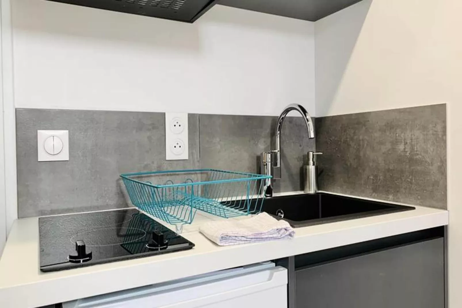 Le Nid Douillet - Studio 🌙-Keuken