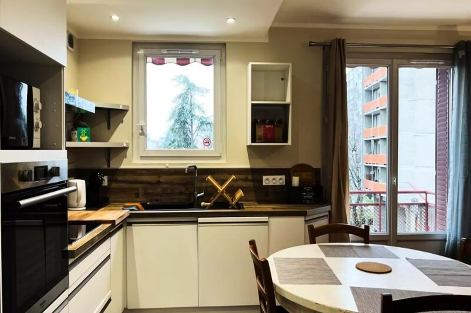 Le  Lumineux Et Confortable T4 Avec Vue🏔  - Alli&eacute;s-Eetkamer