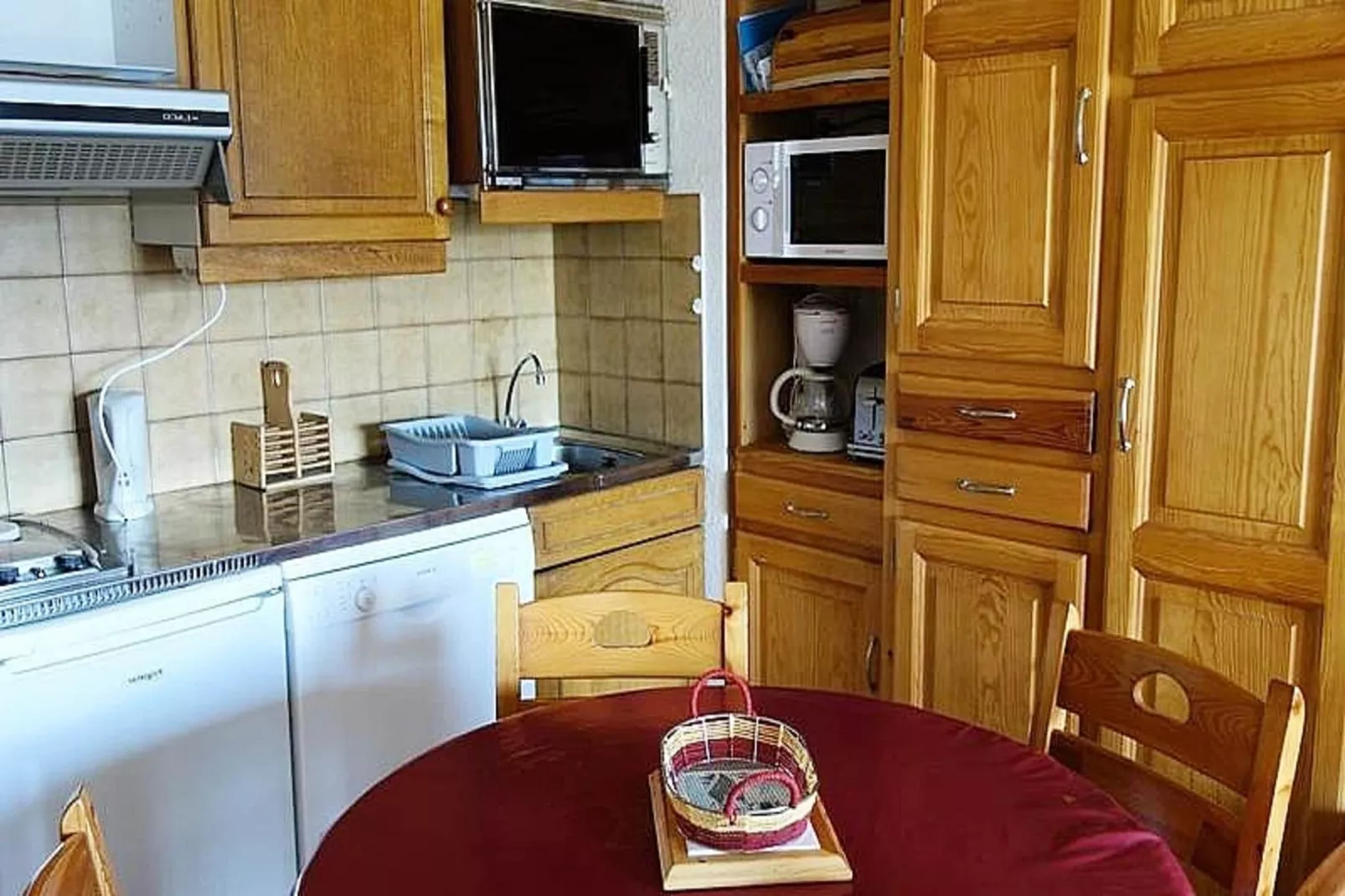 Résidence Menandiere-Eetkamer