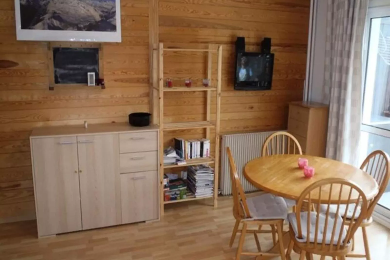 Résidence Choucas-Buitenkant zomer