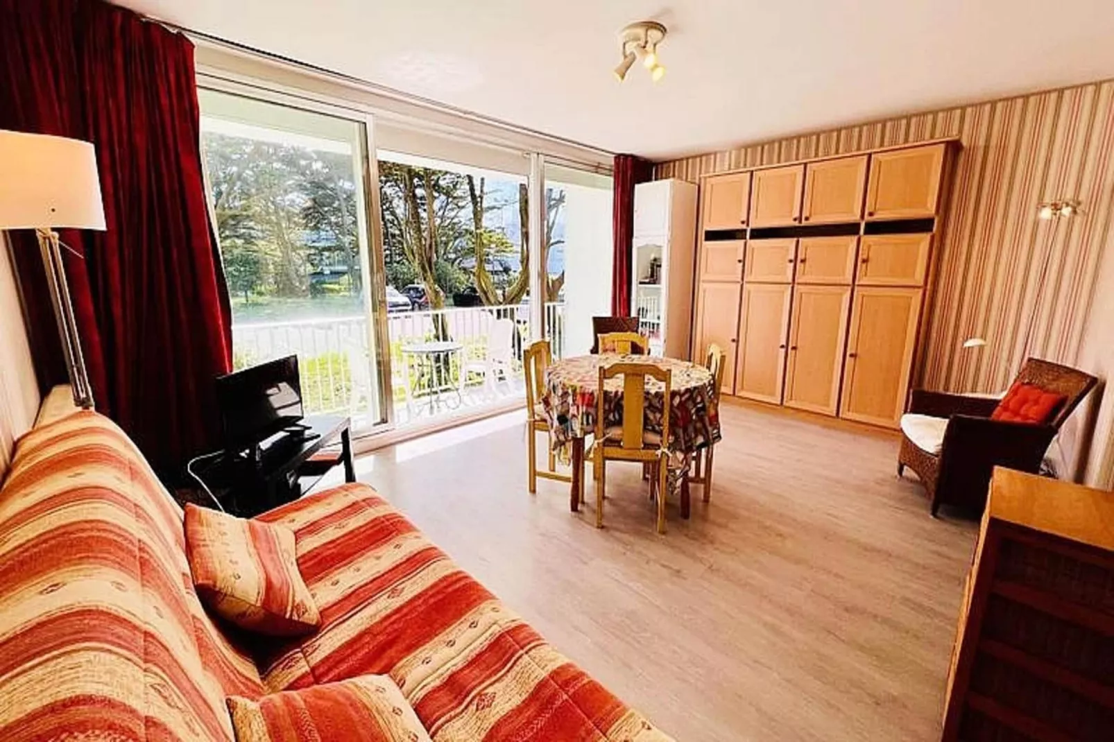 Résidence Goulvars-Eetkamer