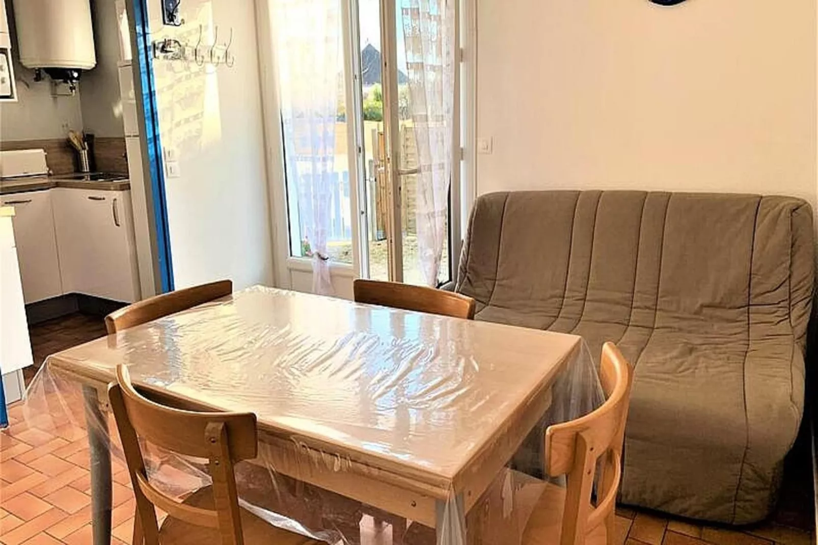 Résidence 28 Rue Des Corsaires-Woonkamer