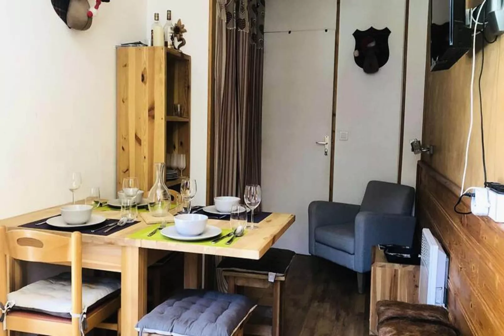 Résidence Cachette-Eetkamer