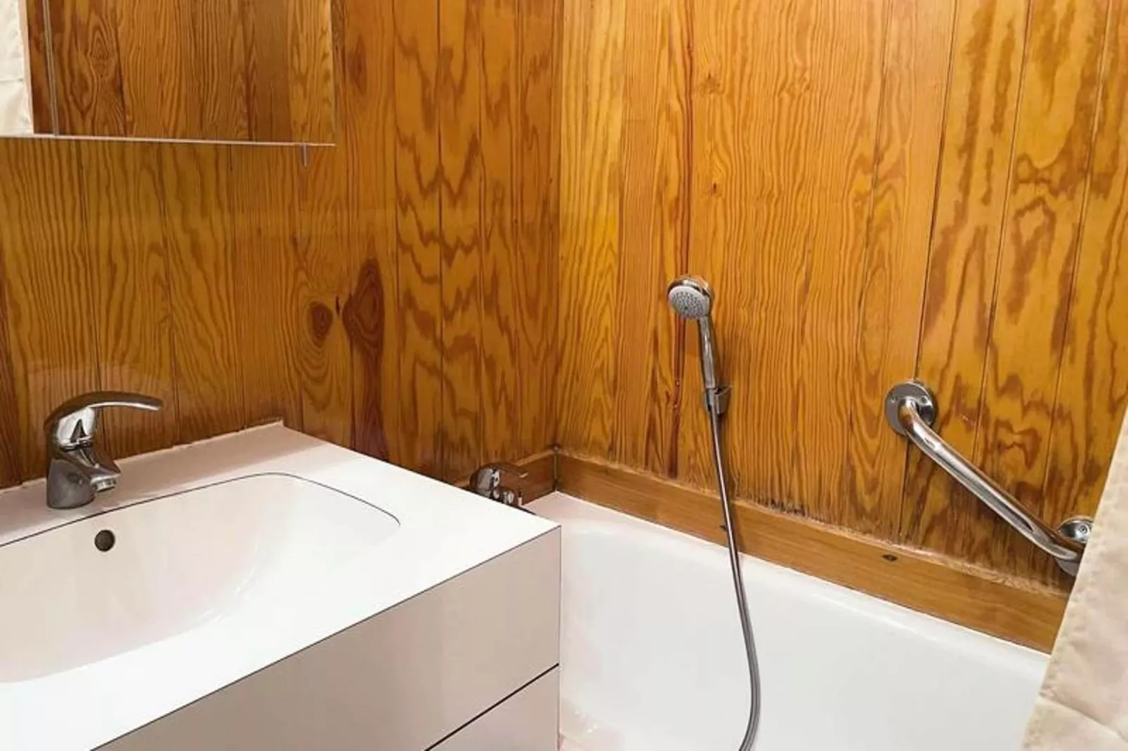 Résidence Cotes-Badkamer