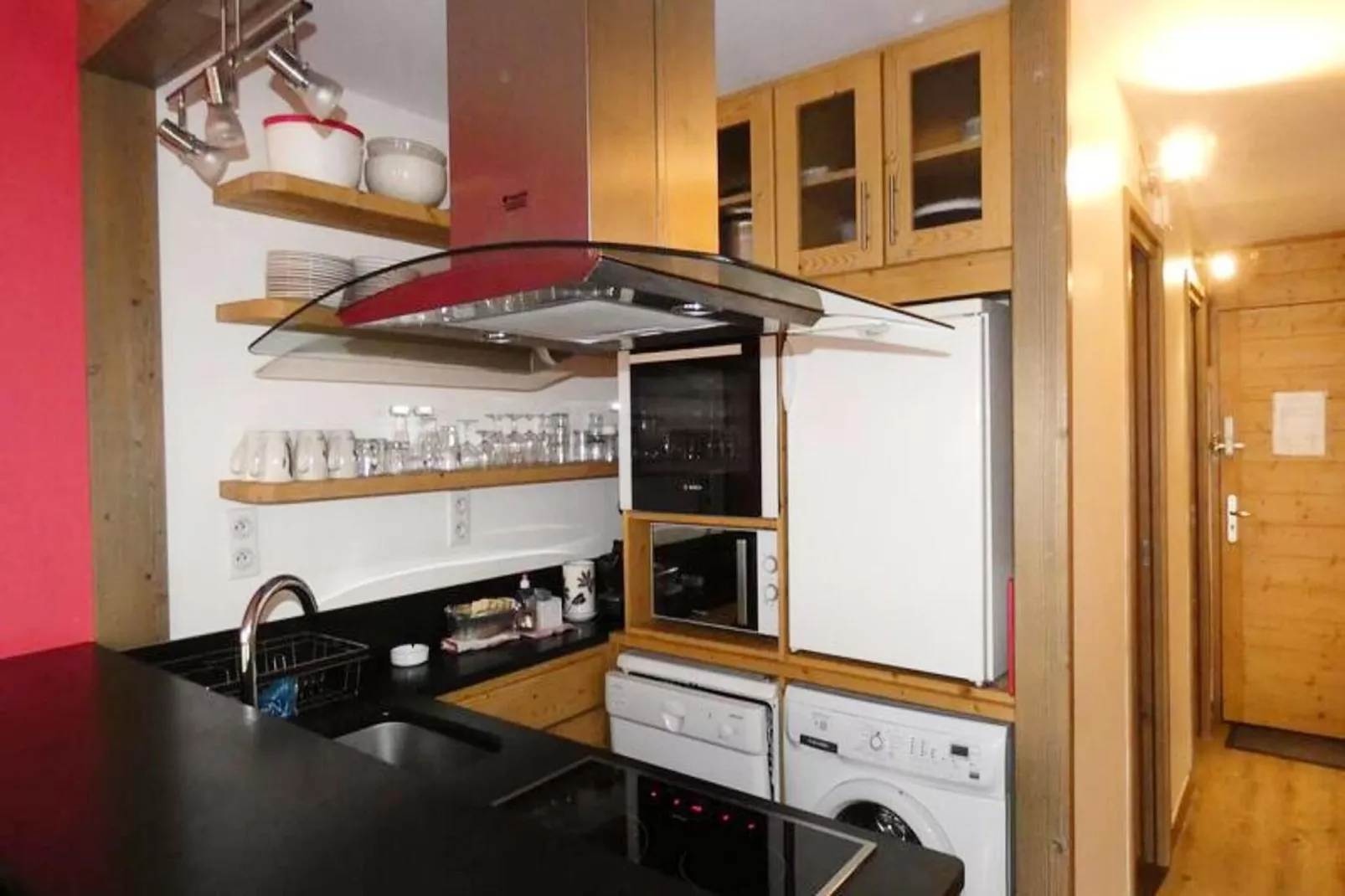 Résidence Lauziere Dessous-Badkamer