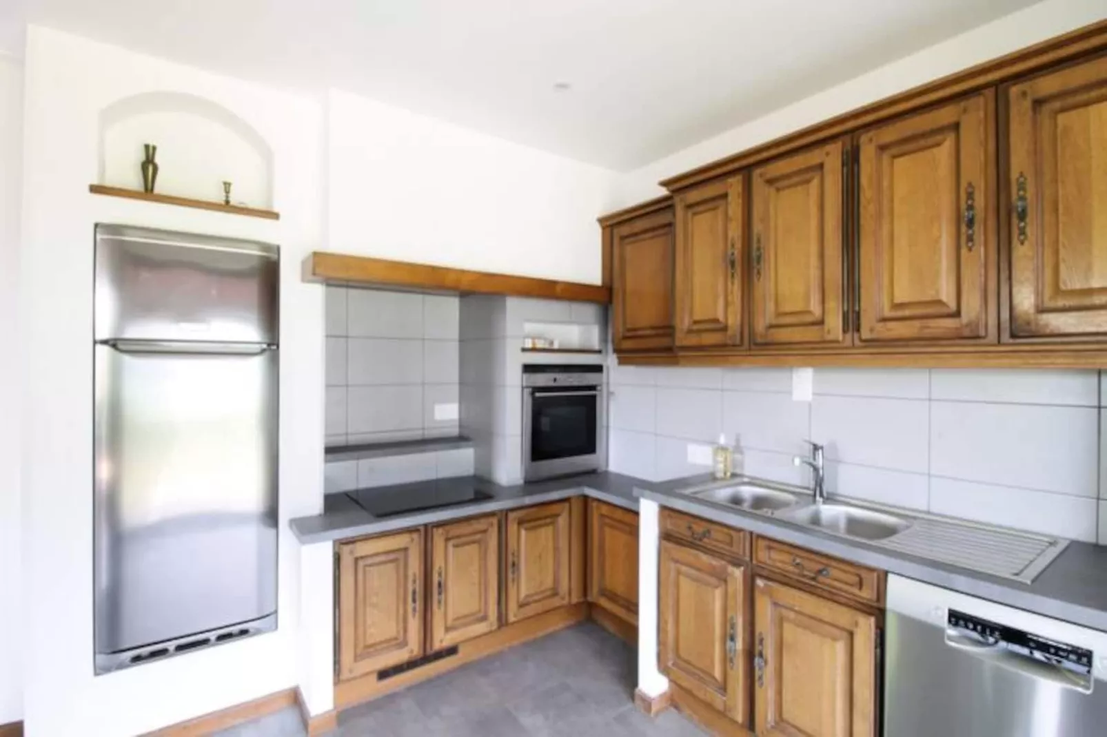 Belle Villa Sur Les Coteaux Du Lac D'aiguebelette!