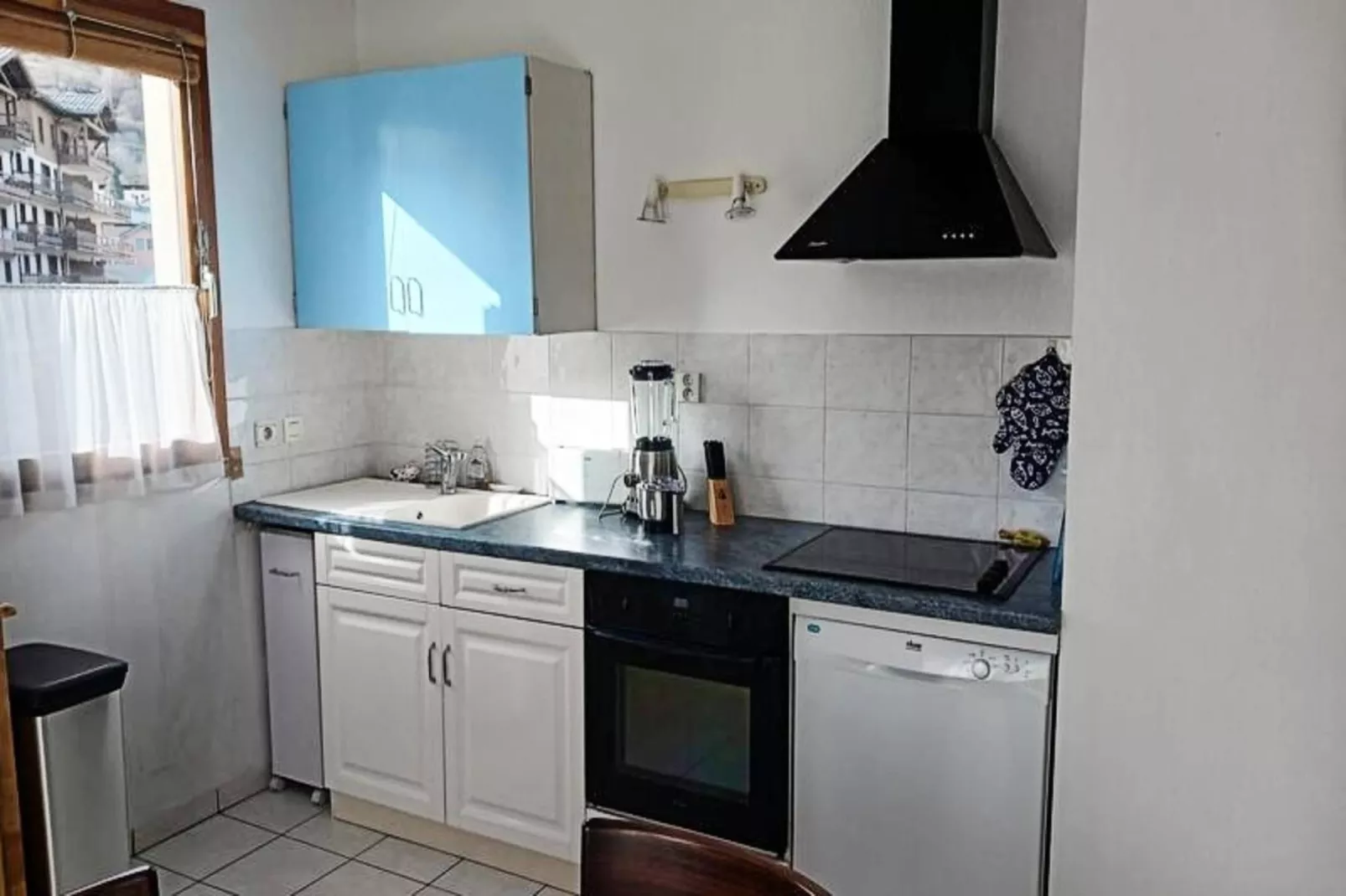 Résidence Le Bergentrum-Buitenkant zomer