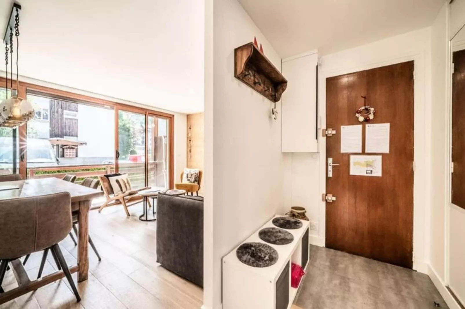 Résidence Ressachaux-Eetkamer