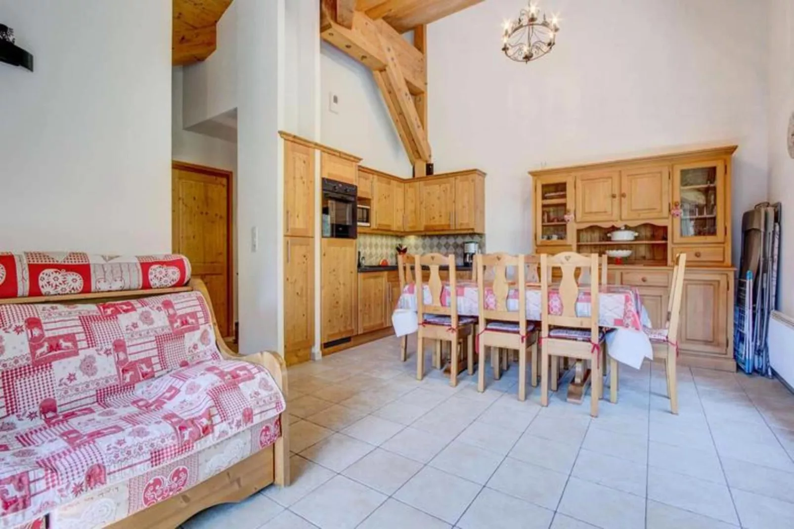 Résidence Les Cesaries - Buitenkant zomer