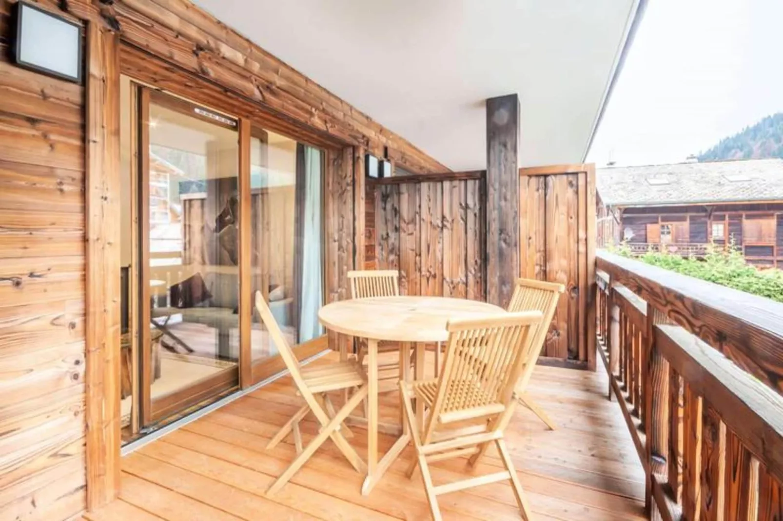 Résidence Le Lapia-Buitenkant zomer