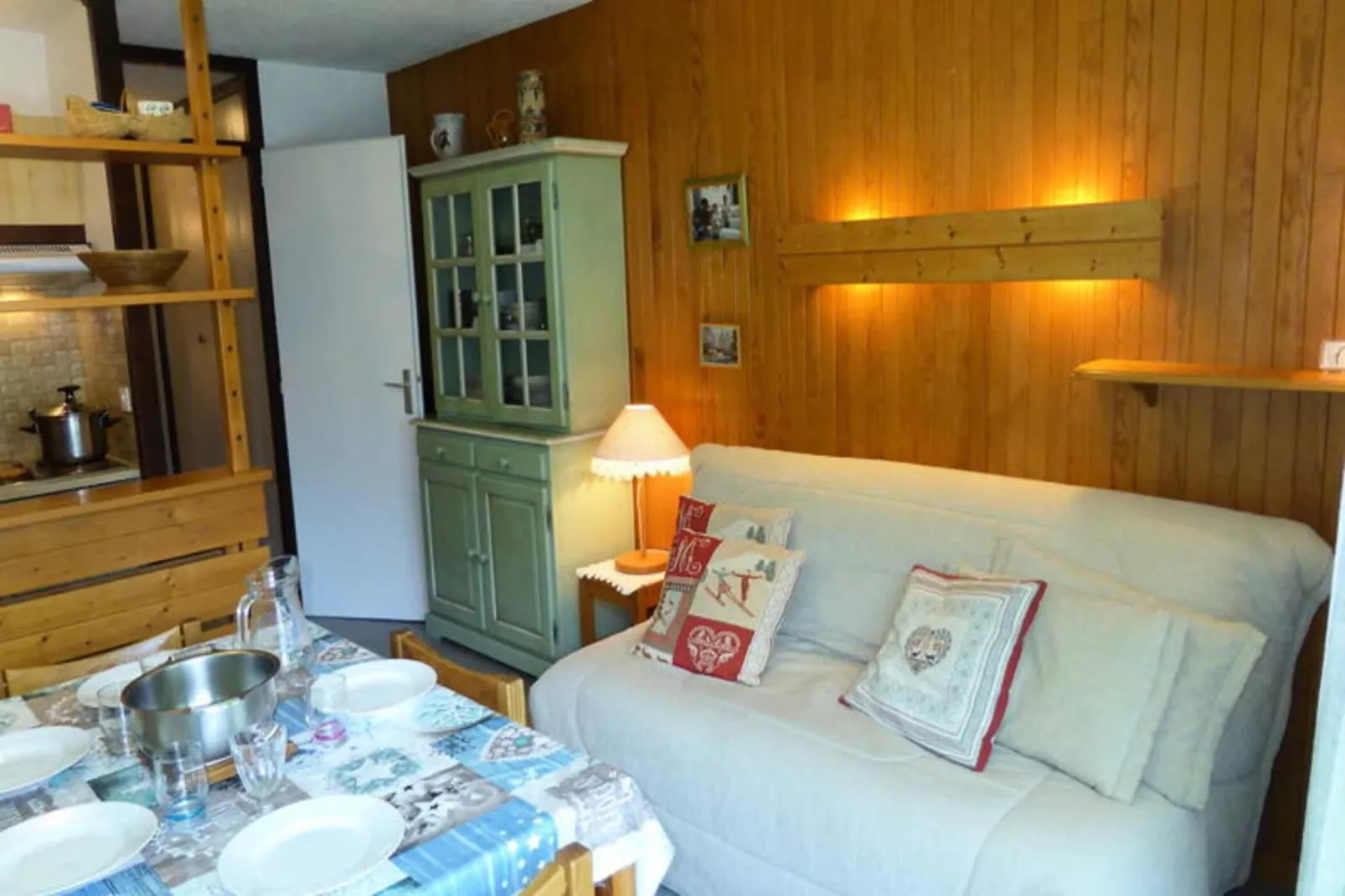 Résidence Le Brulaz-Buitenkant zomer