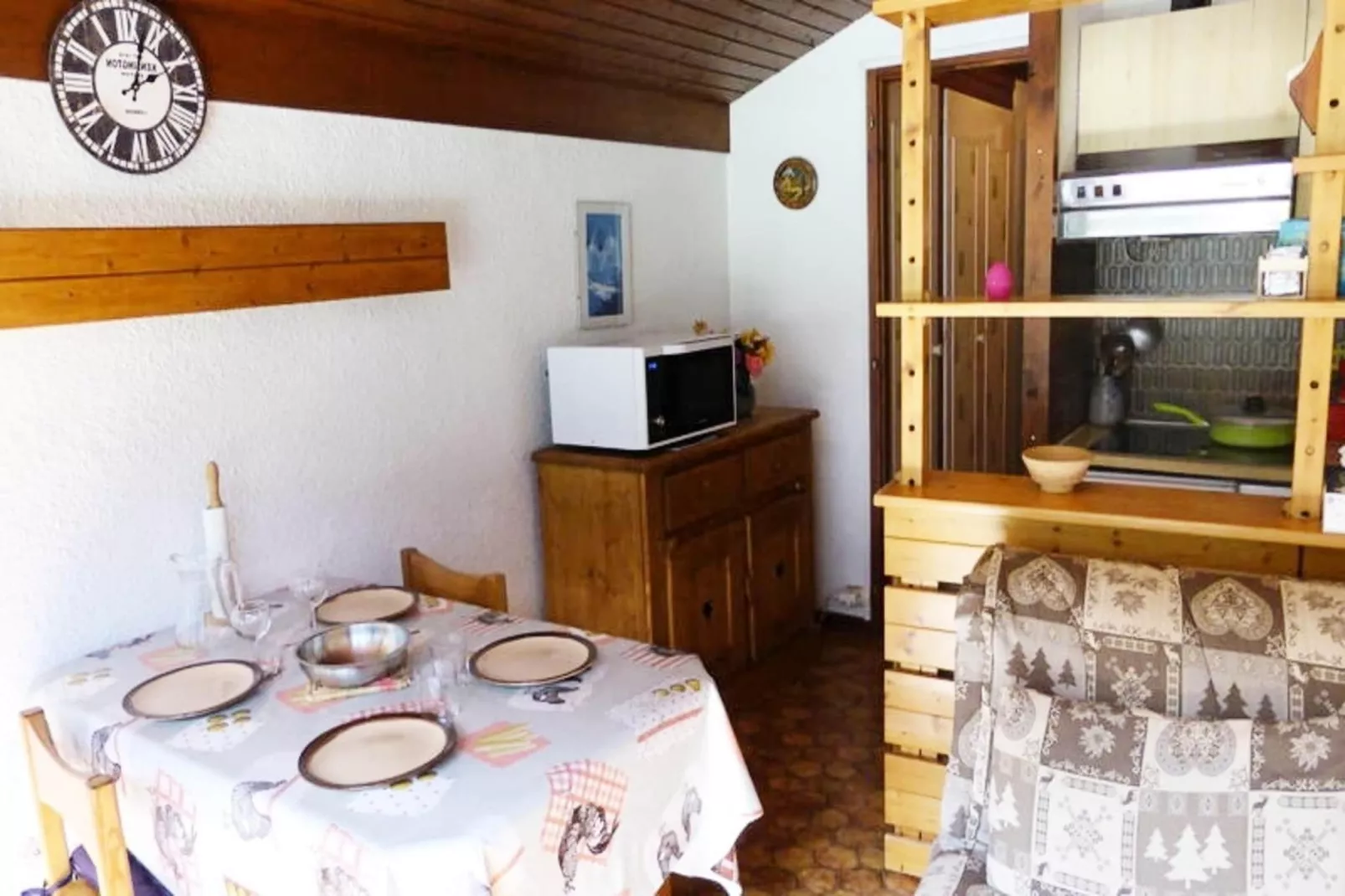 Résidence Mont'seu-Buitenkant zomer