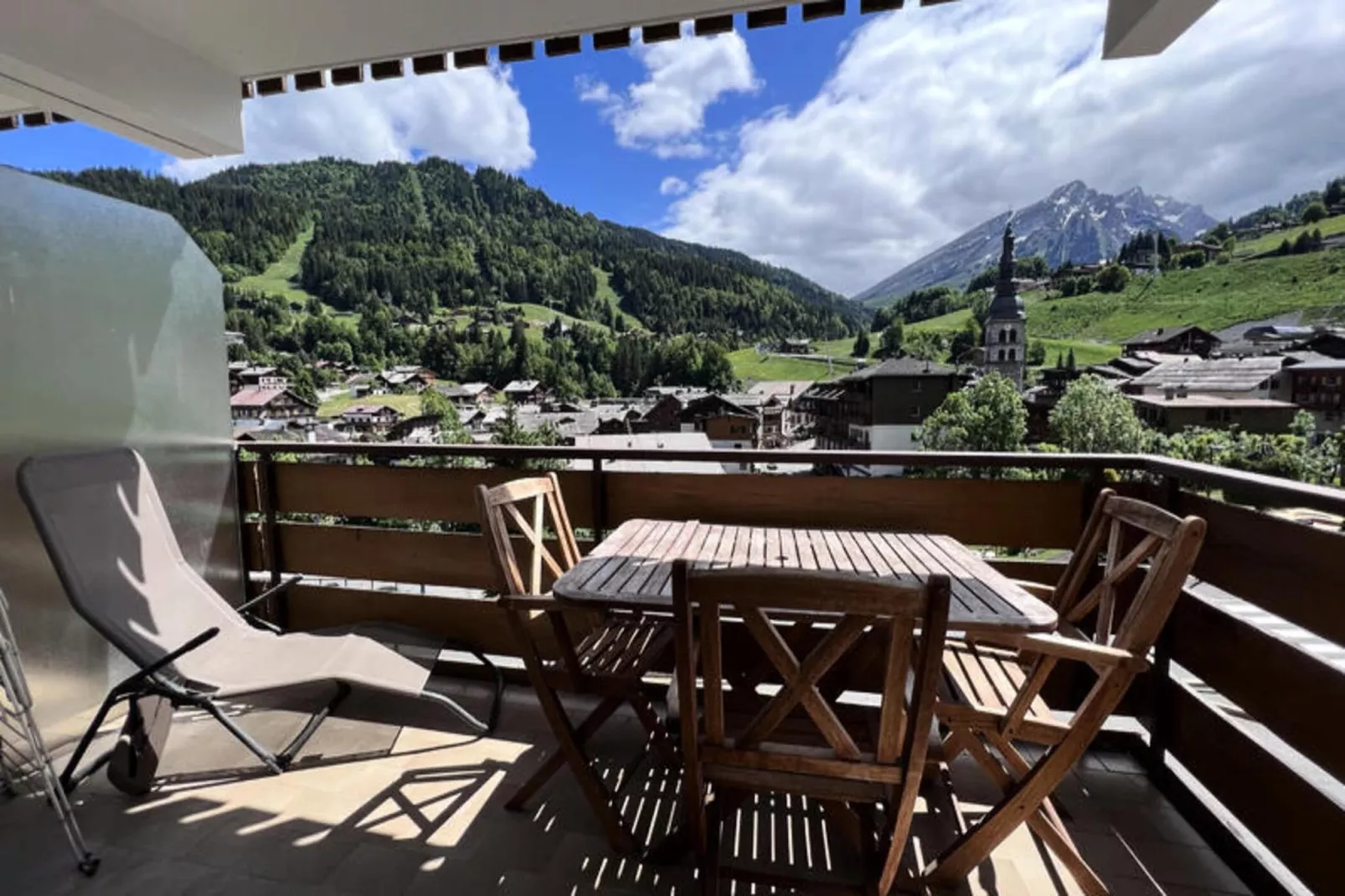 Appartements à La Clusaz-Buitenkant zomer