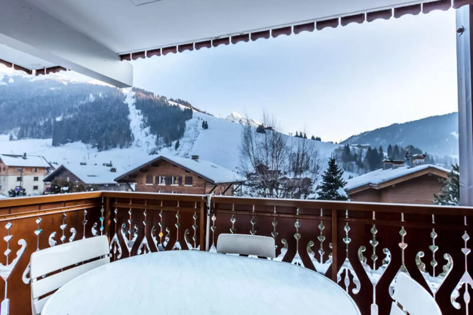 Résidence Domanial A-Buitenkant zomer