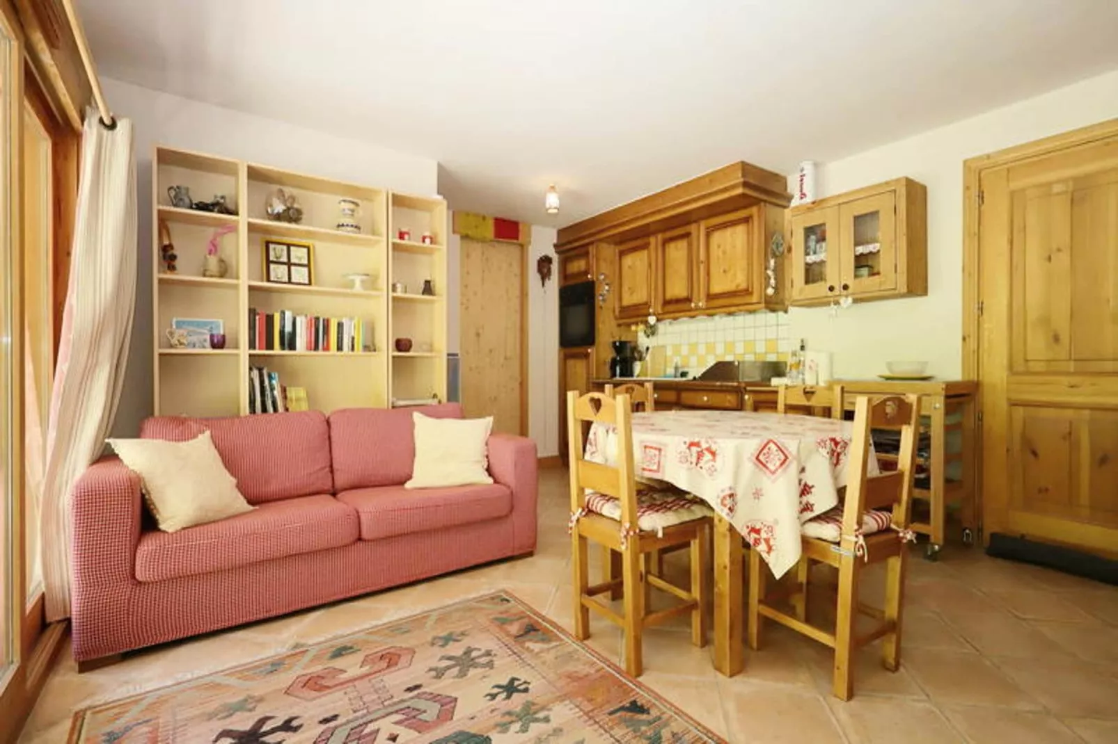 Résidence Le Hameau Des Glaciers-Eetkamer