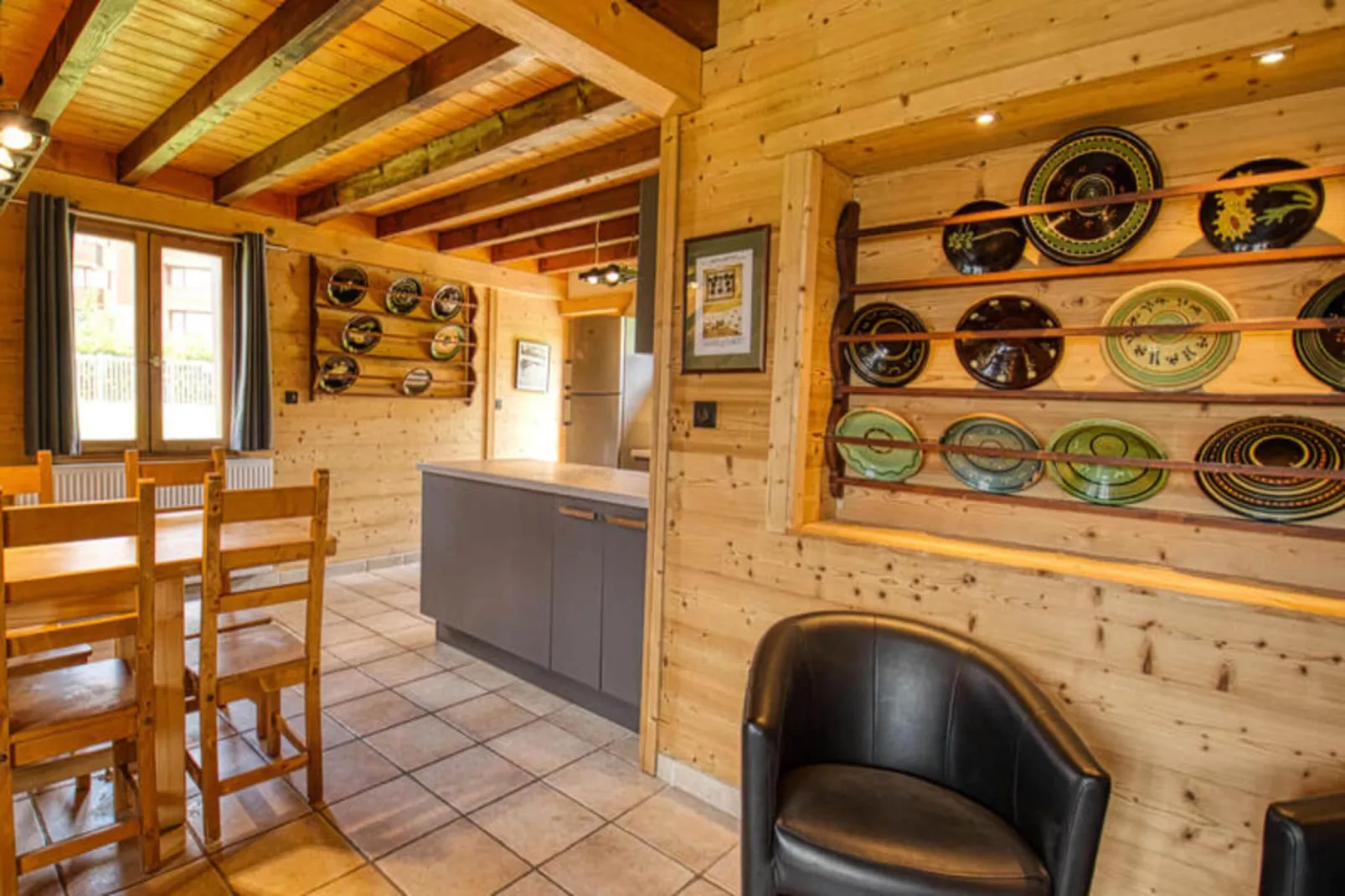 Chalet Poya-Eetkamer