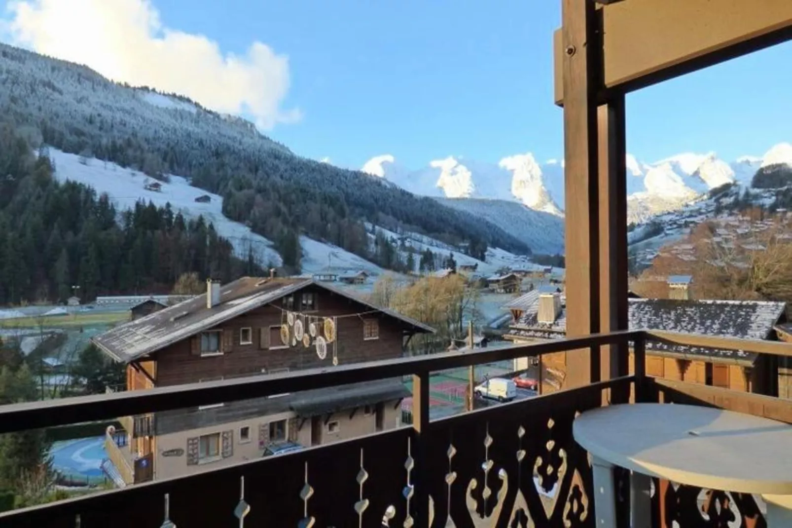 Résidence Cornillon A-Buitenkant zomer