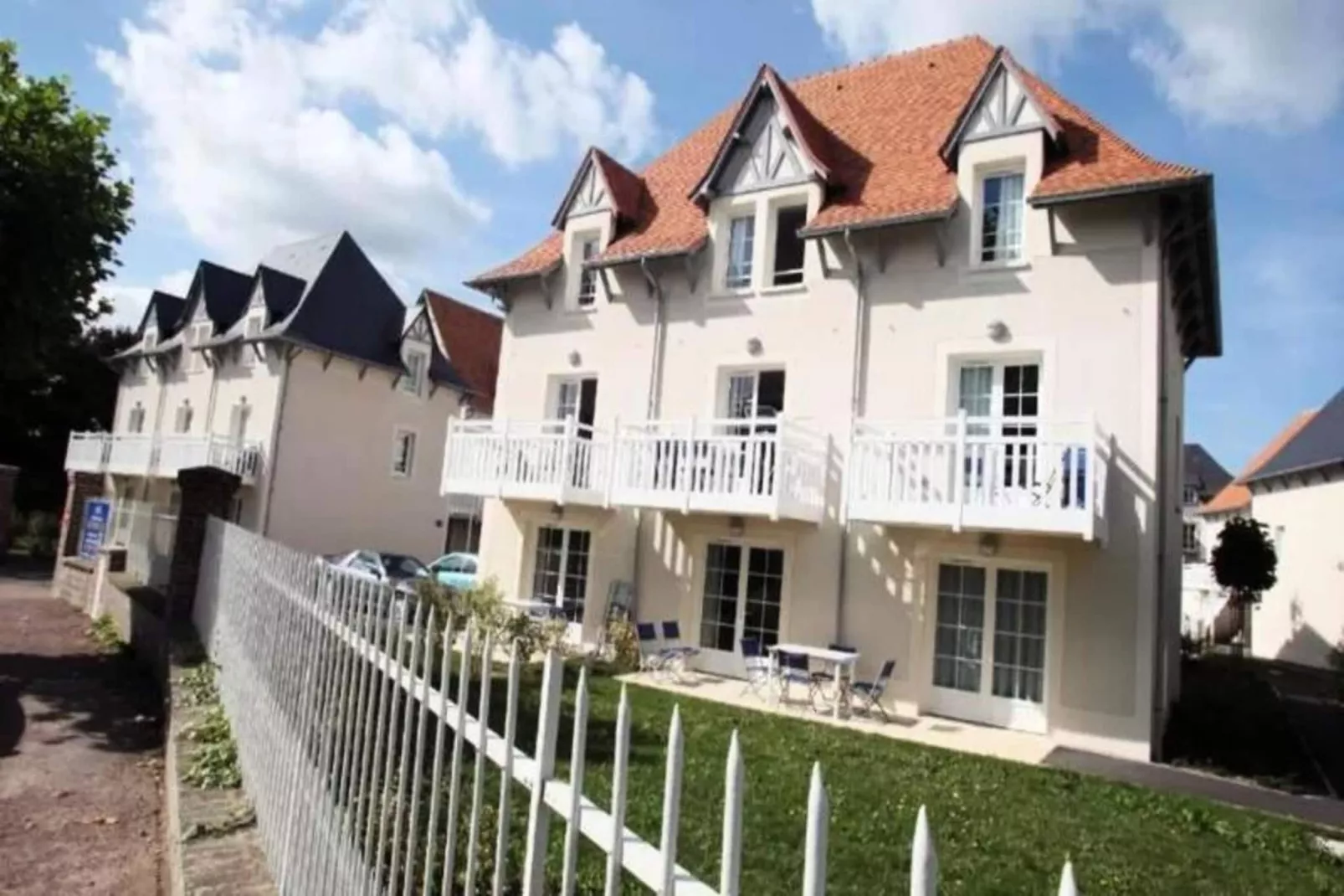 Résidence Odalys Le Domaine des Dunettes-Buitenkant zomer