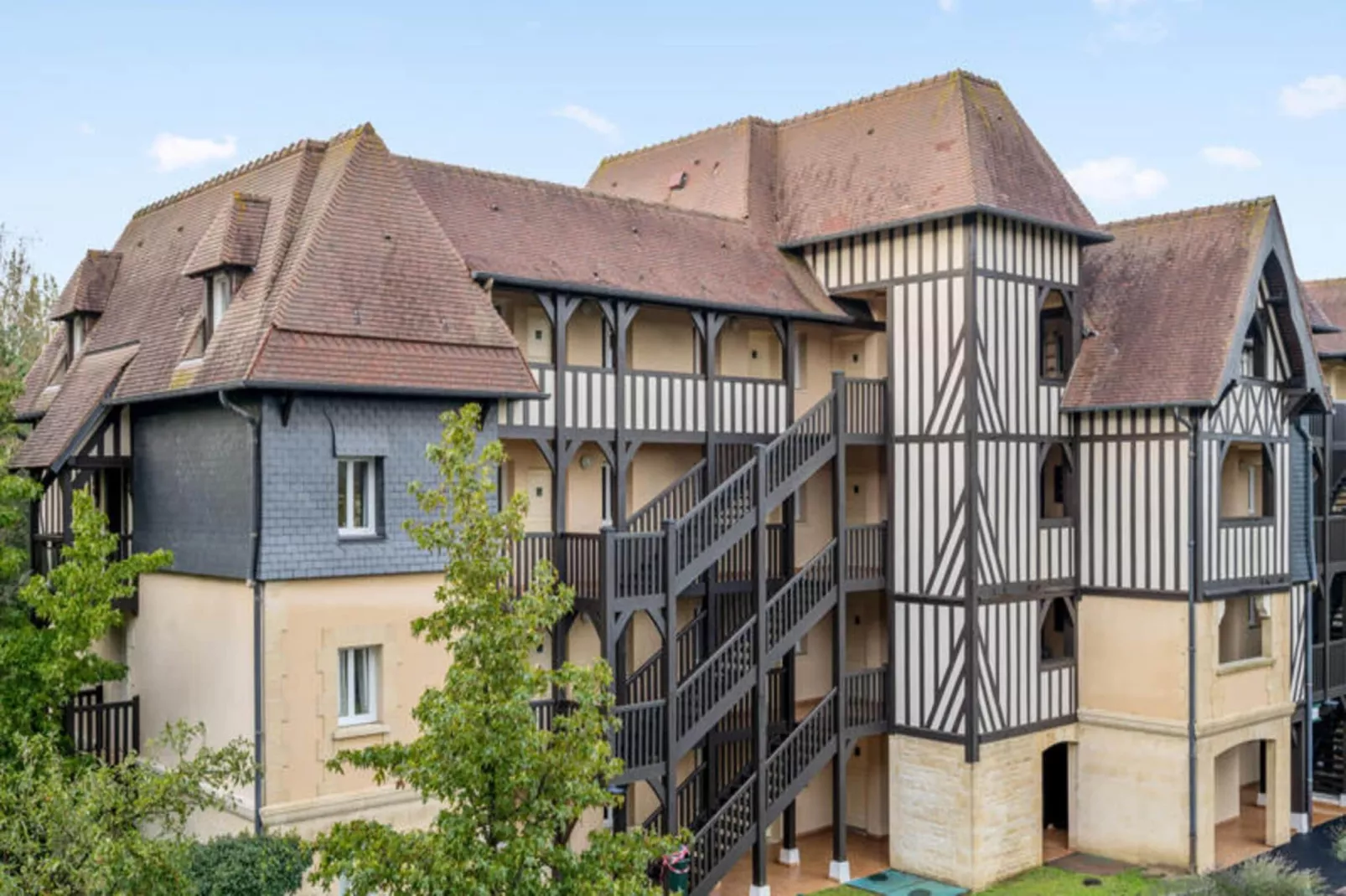 La Résidence du Golf - maeva Home-Buitenkant zomer