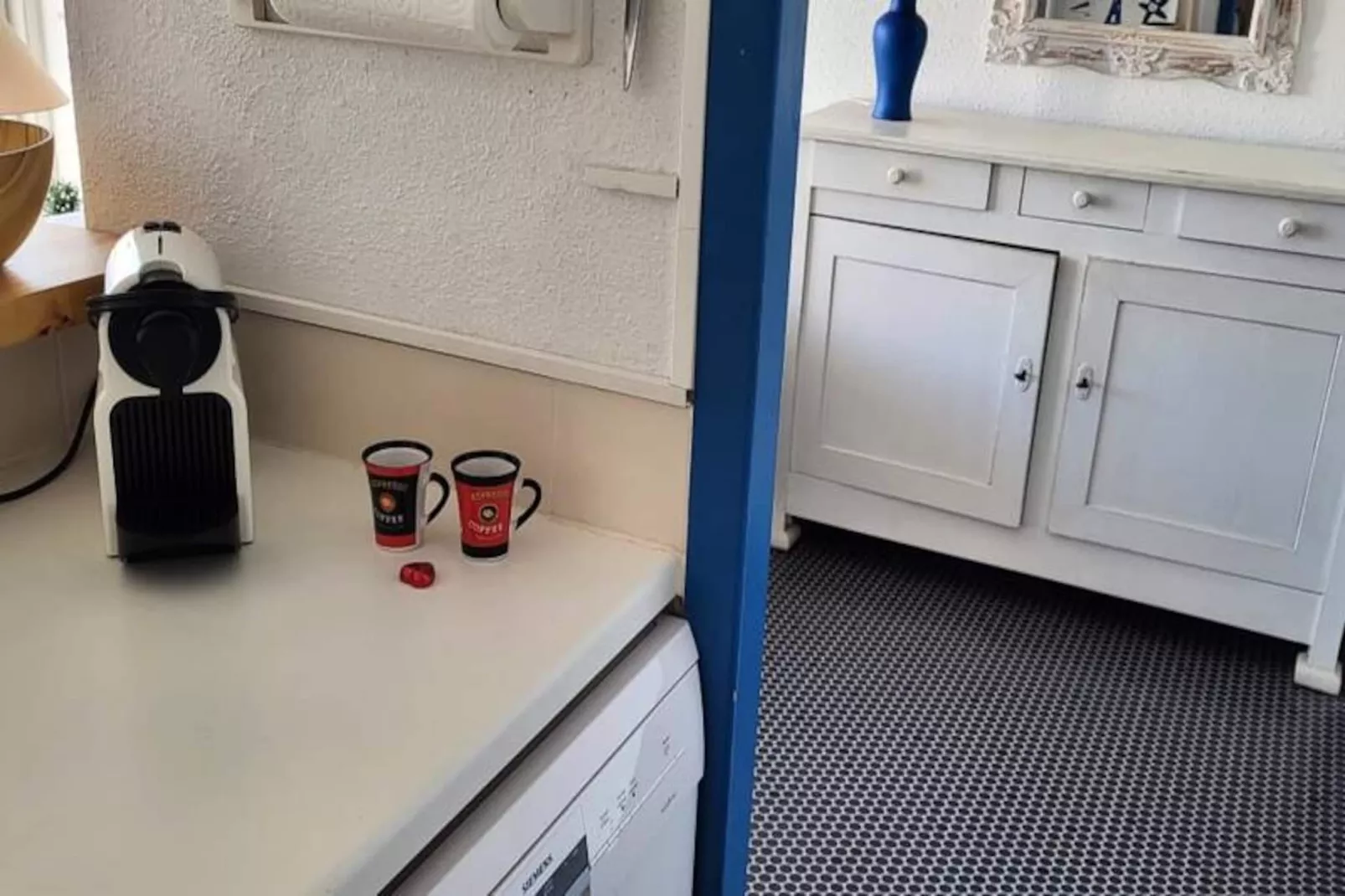 Résidence Marina Lairan Vue Sur L'eau Et Les Bateaux De Port Camargue 2 &eacute;toiles F-Image-tags.