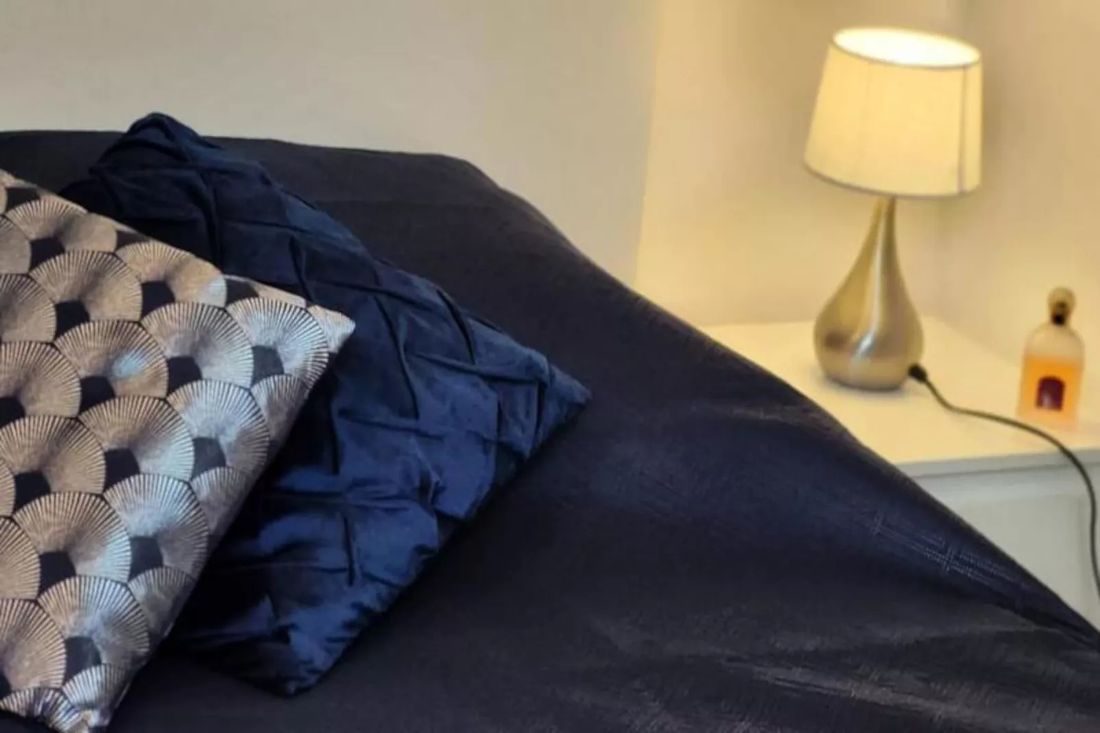 Résidence Une Escale En Bord De Plage Avec Piscine Et Jardins.-Image-tags.