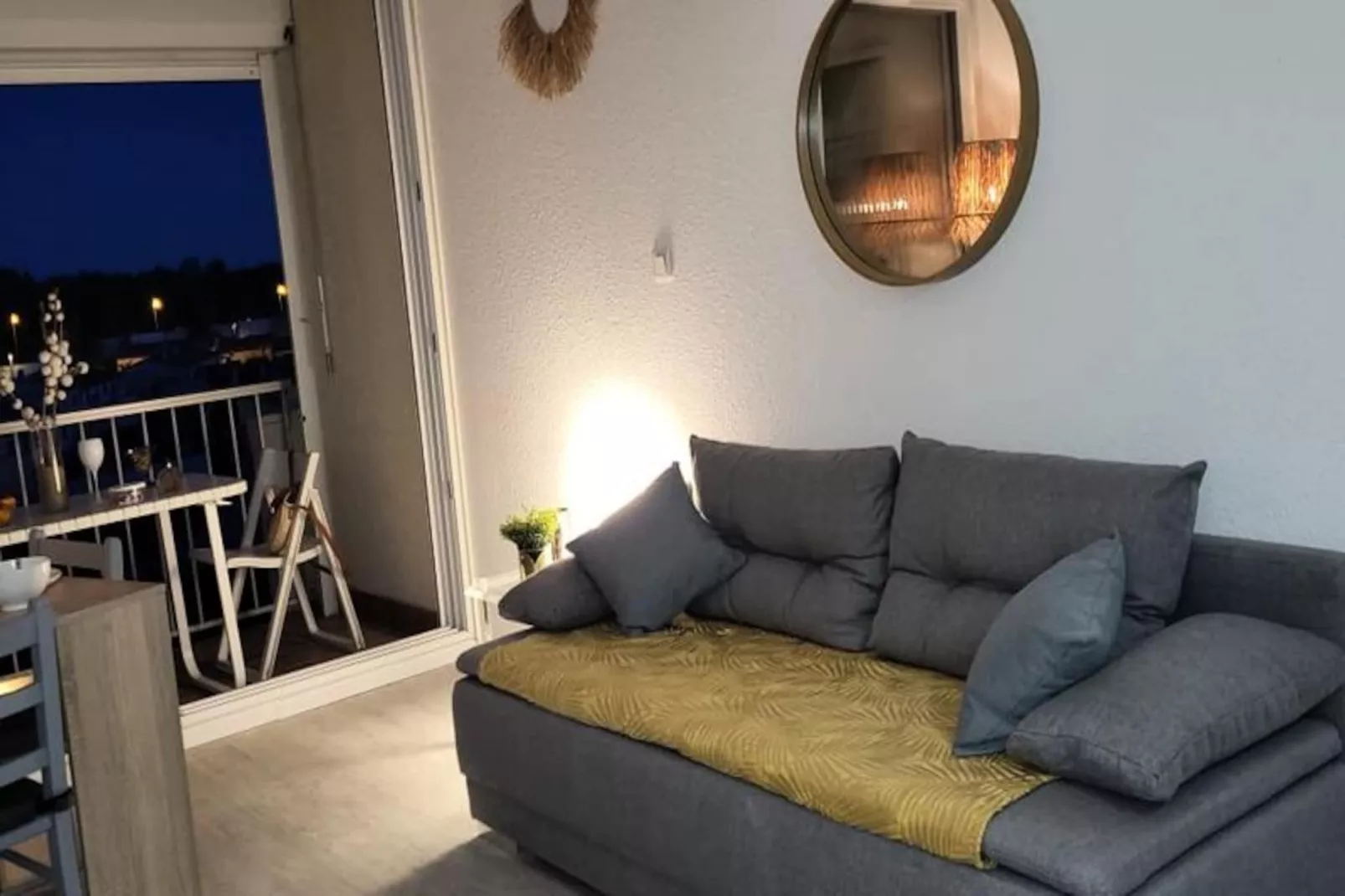 Résidence Petit Boudha Climatis&eacute; Mezzanine R&eacute;nov&eacute;  Parking 400m Plage ,50m Commerces-Image-tags.