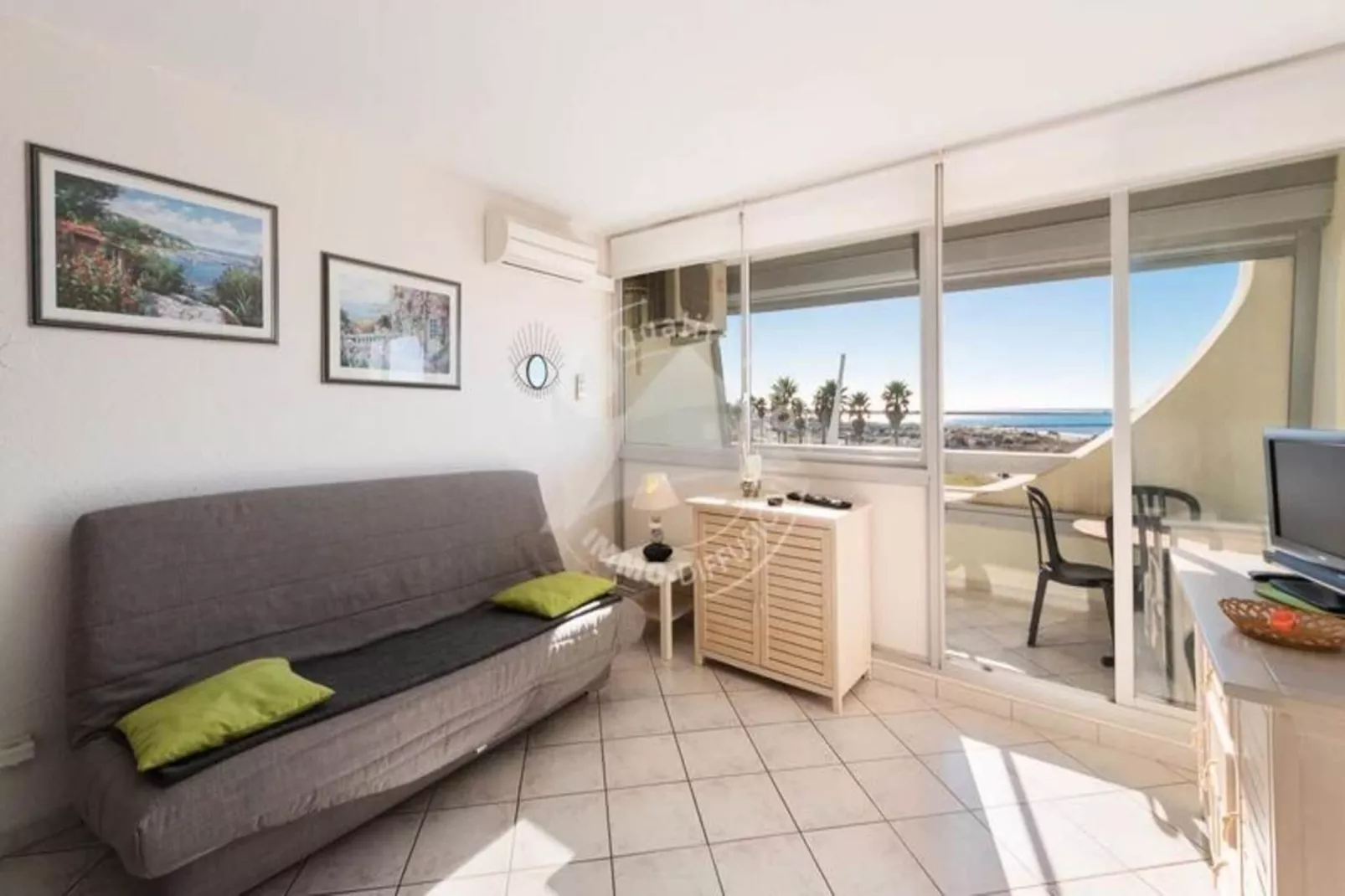 Résidence "le Chabian"-Woonkamer