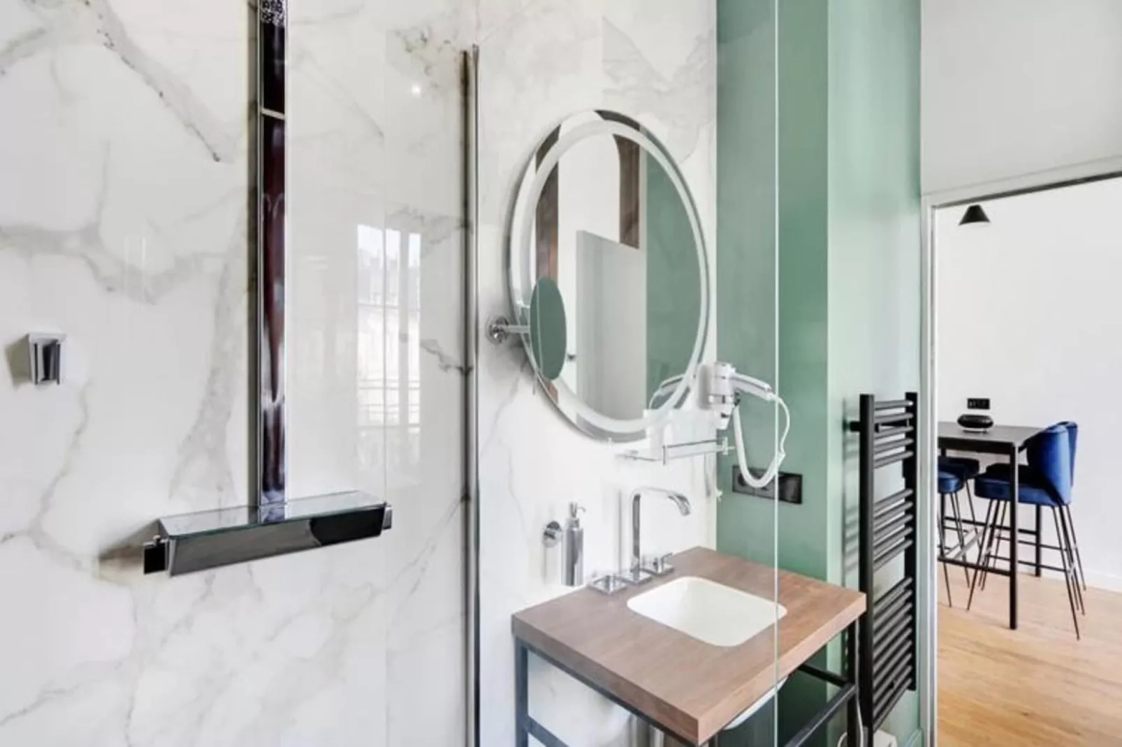 Maison Labruy&egrave;re - Suite Aviau-Buitenkant zomer