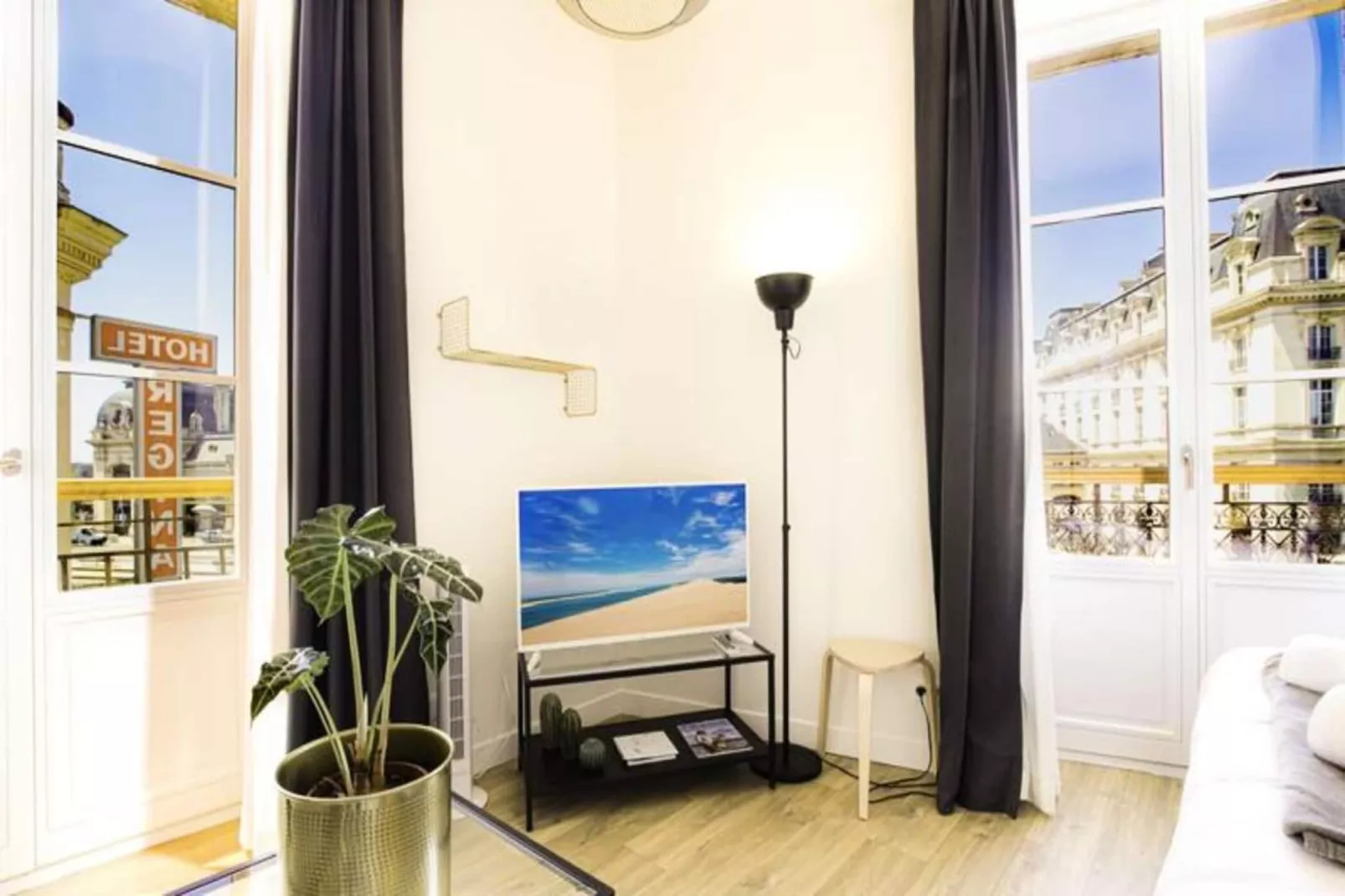 Appartement Aux Prestations Cozy Et Moderne En Hypercentre Pour 4 Personnes-Buitenkant zomer