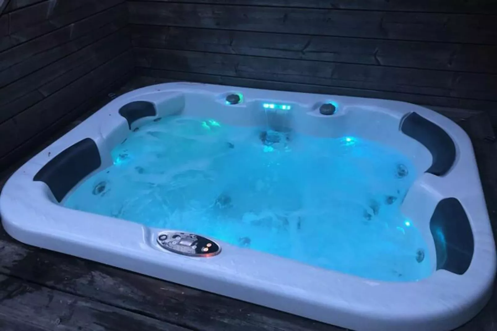 Magnifique Villa Climatis&eacute;e -10 Personnes Avec Piscine Et P&eacute;tanque - Pyla-Image-tags.