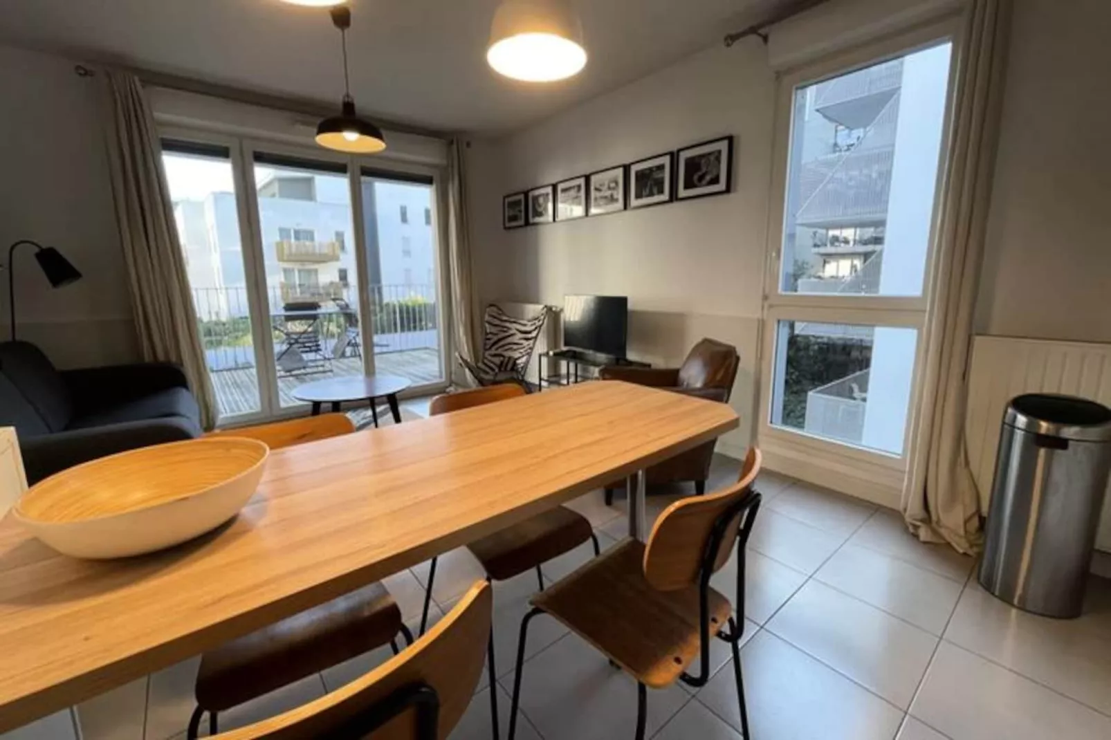 Appartement Rayonnant Et Moderne Tr&egrave;s Bien Situ&eacute;, Proche De La Cit&eacute; Du Vin-Image-tags.