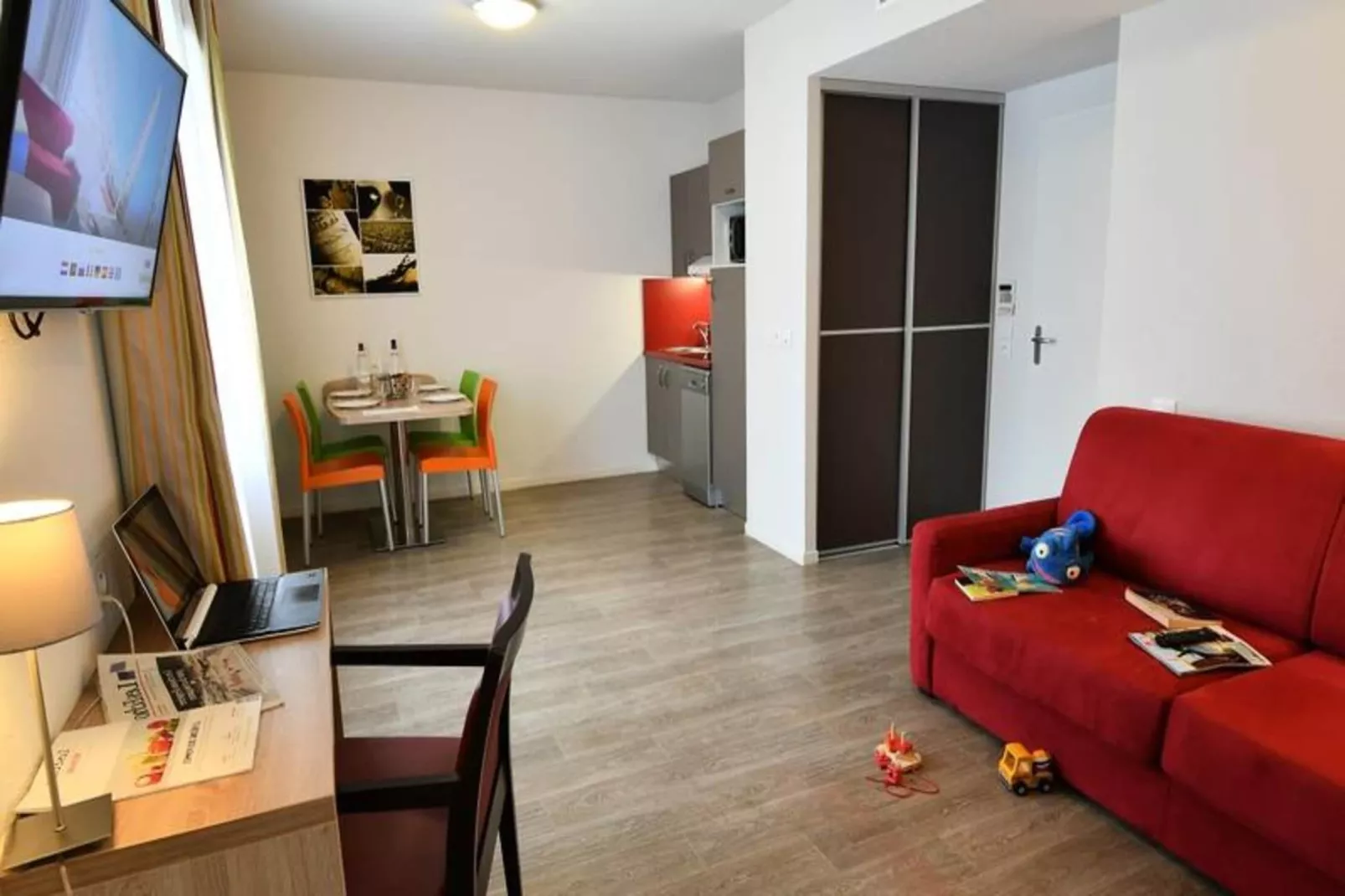 Appart'Hôtel Mer & Golf Bordeaux Bassins à Flot***-Woonkamer