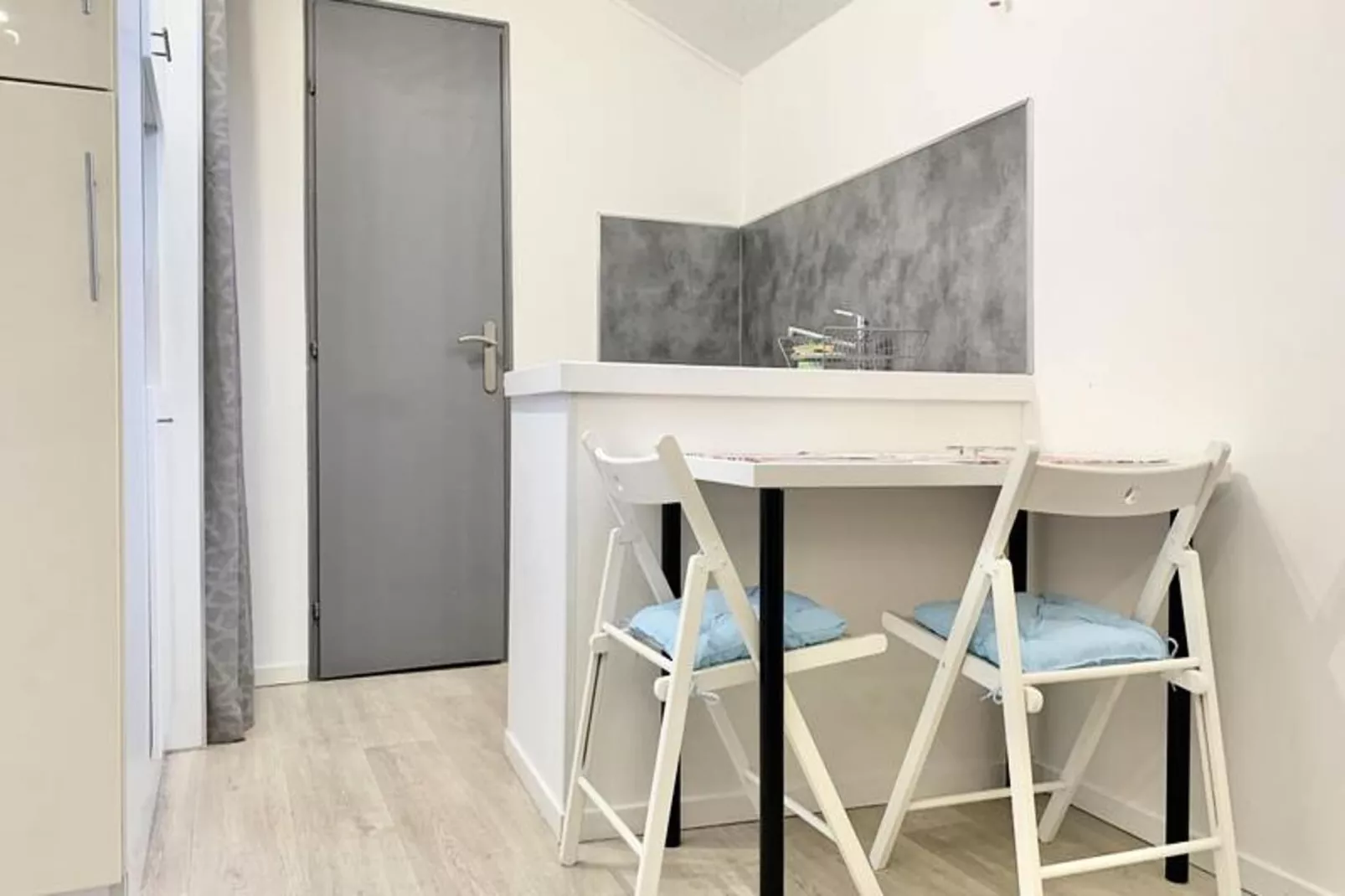 Le C&oelig;ur De Grenoble | Hyper-centre | Id&eacute;al &eacute;tudiant 🤍-Woonkamer