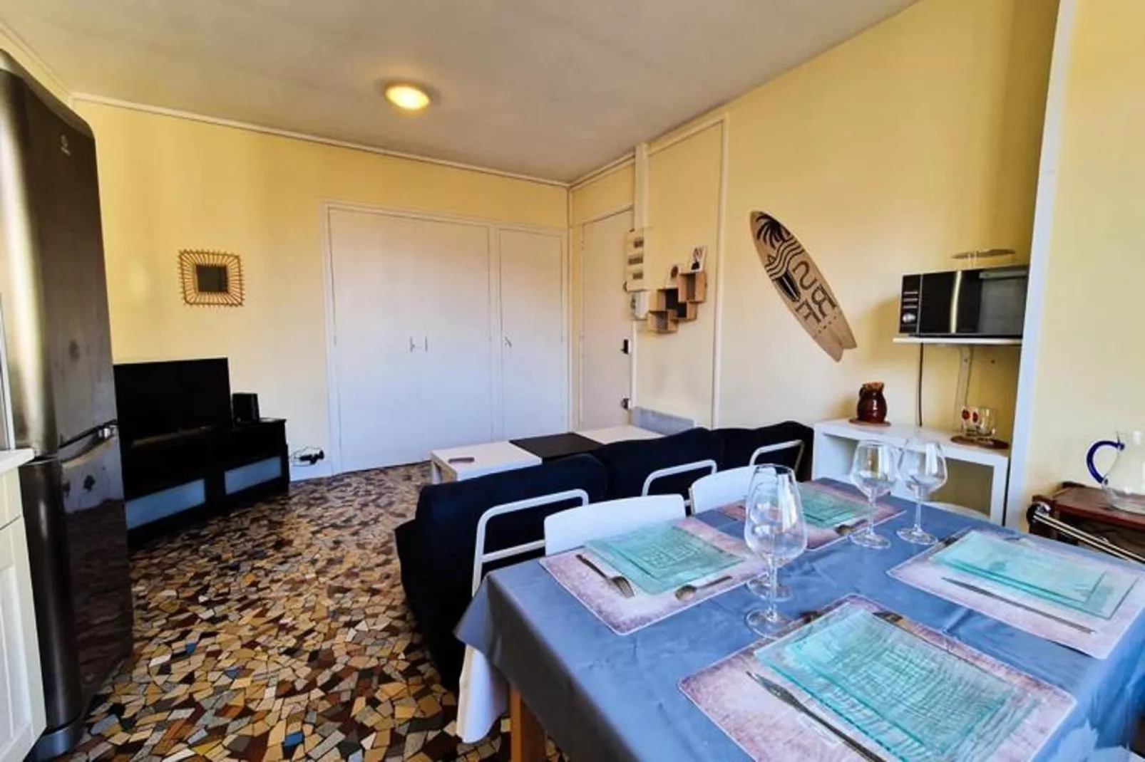 Le Spacieux T3 Pour 4 Proche De Gem Et La Gare 🗻-Eetkamer