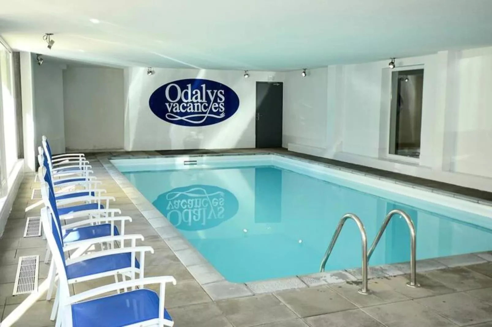 Résidence Odalys L'Ours Blanc-Zwembad