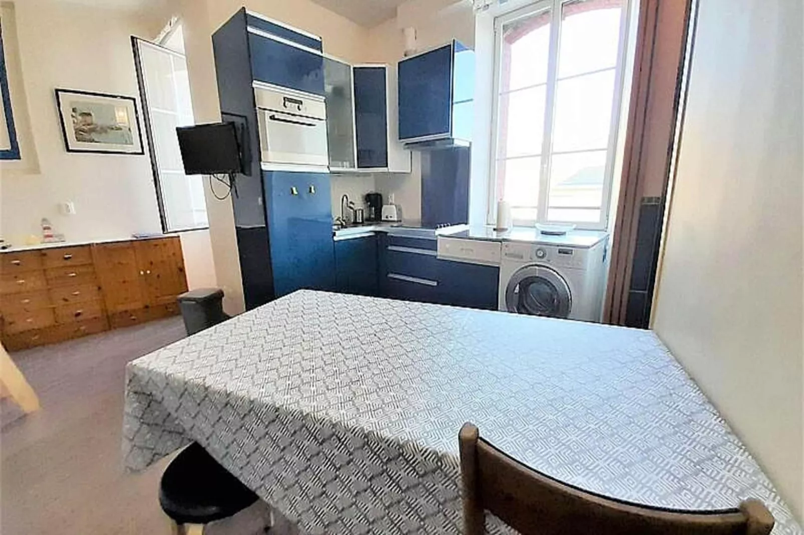 Résidence 34 Rue De Verdun-Eetkamer