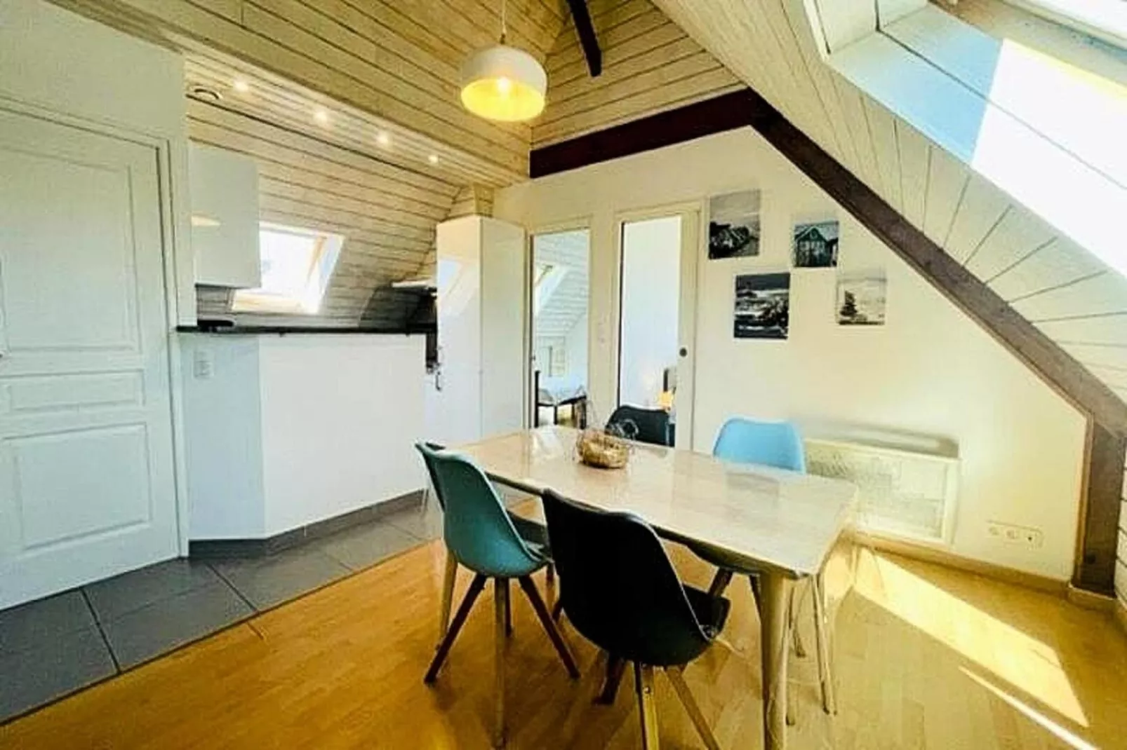 Résidence Rue De Port Haliguen-Eetkamer